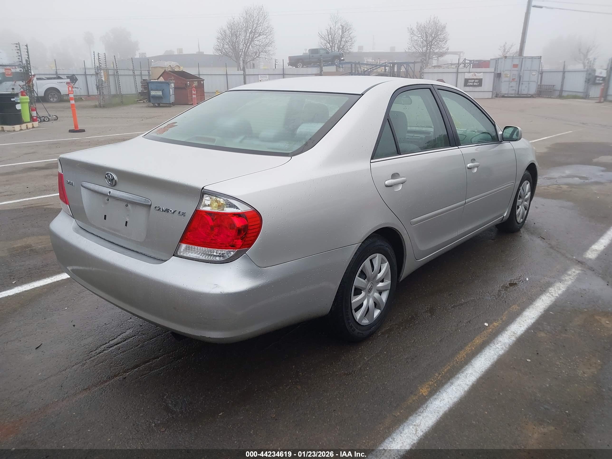 TOYOTA CAMRY image 4