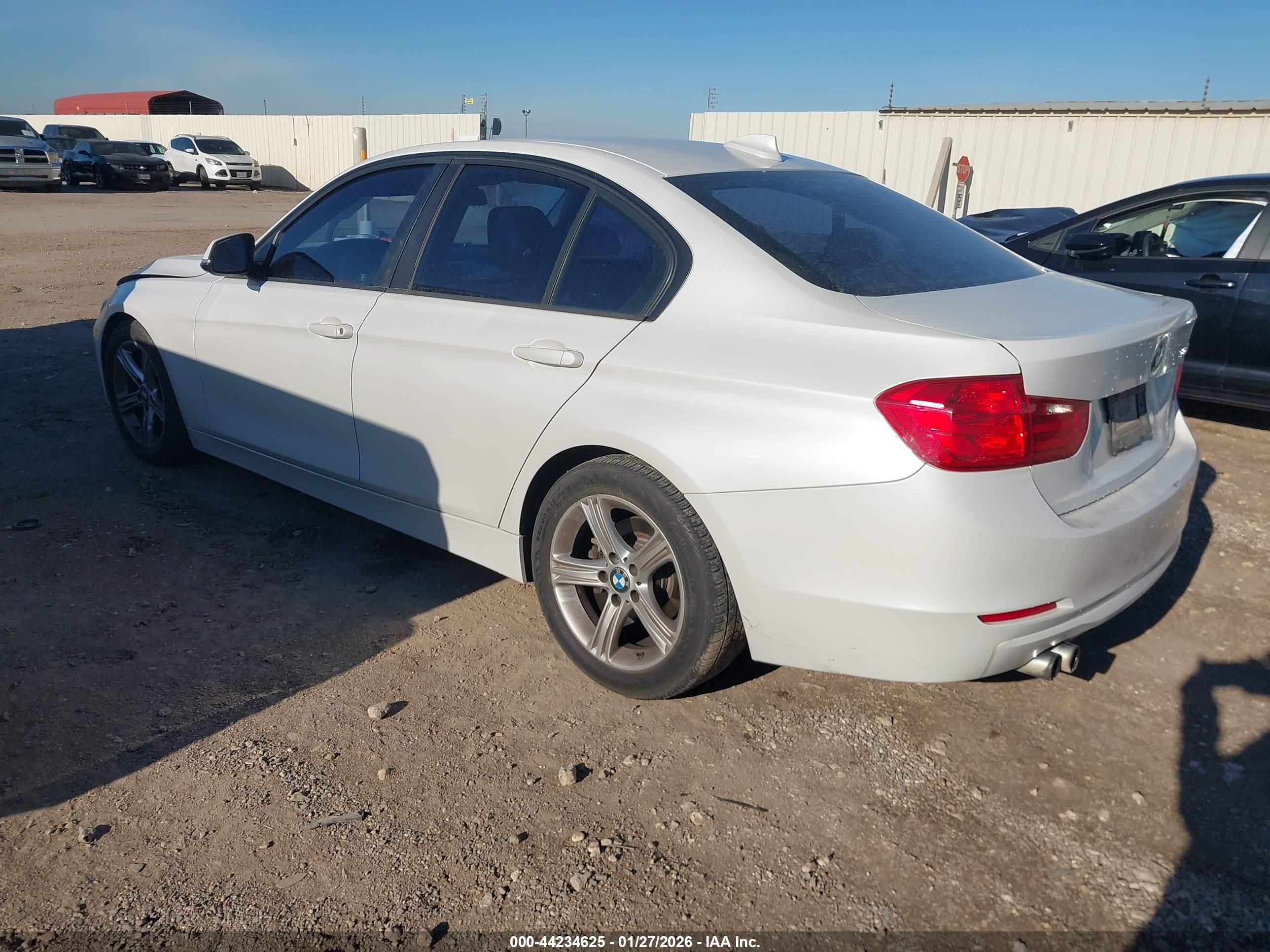 BMW 328I image 3