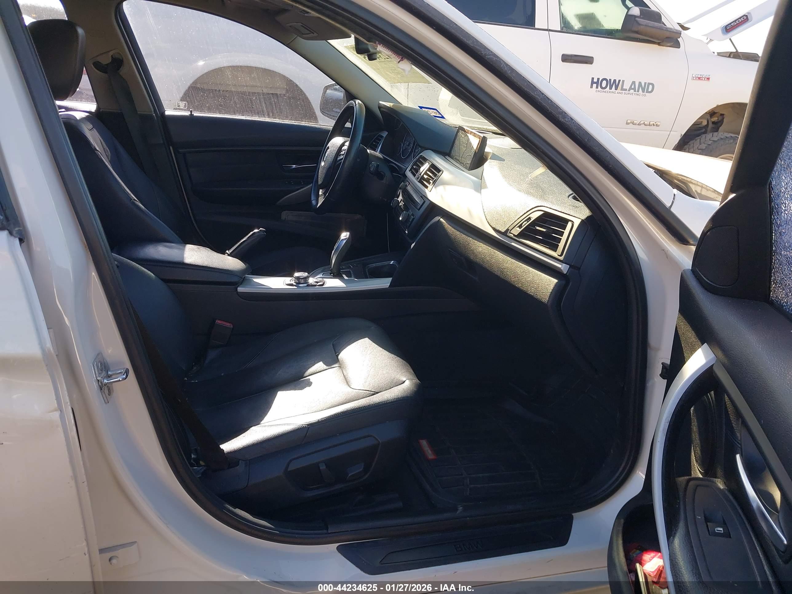 BMW 328I image 5
