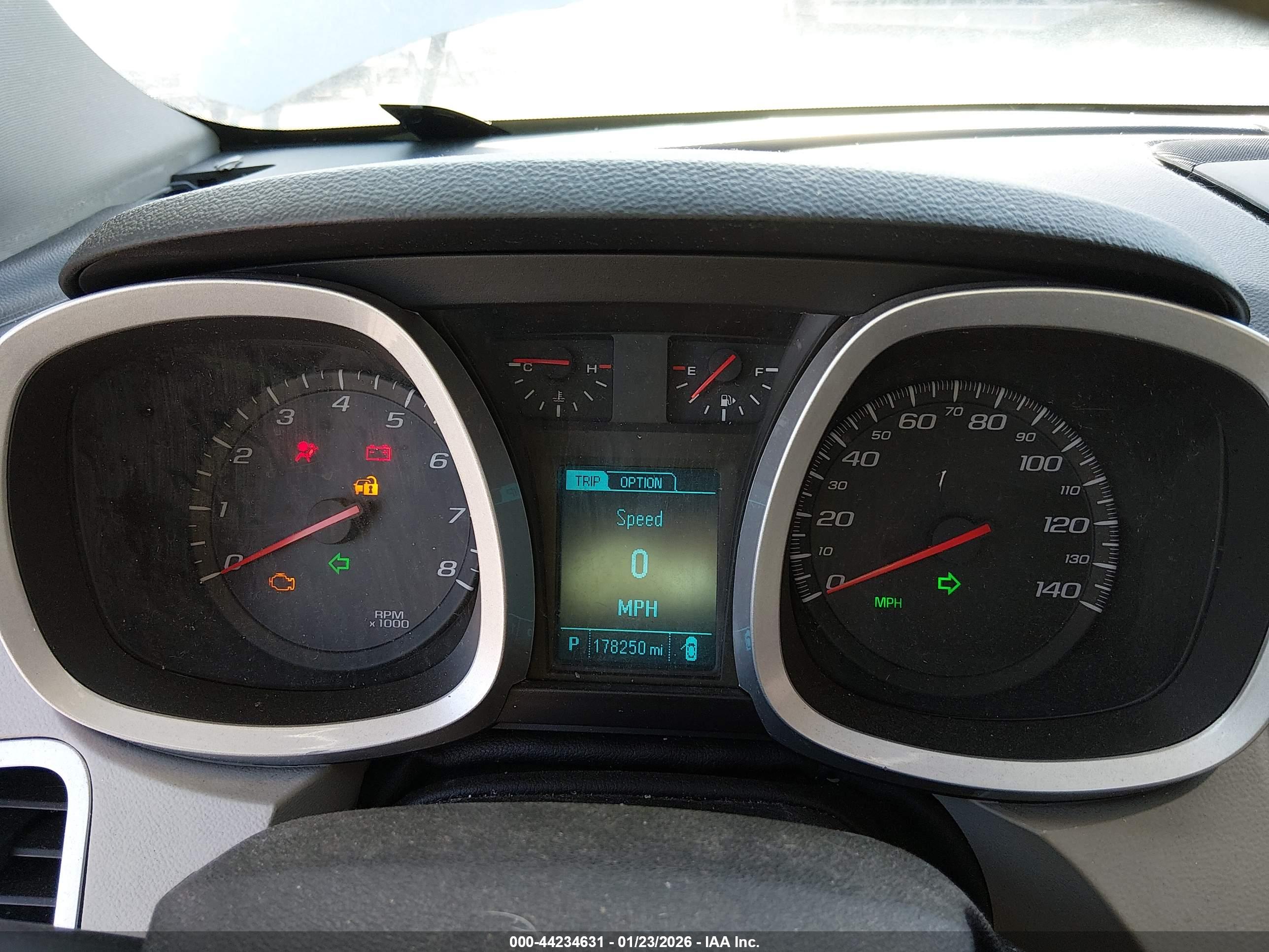 CHEVROLET EQUINOX image 7