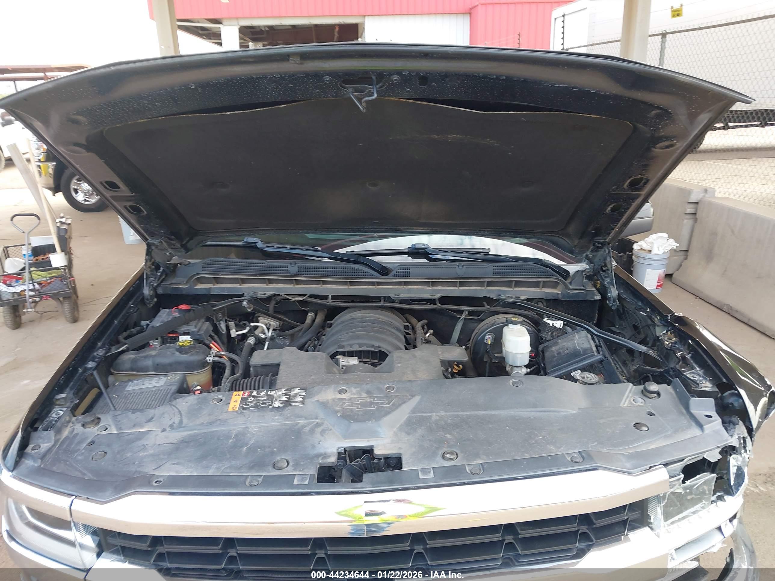 CHEVROLET SILVERADO image 10