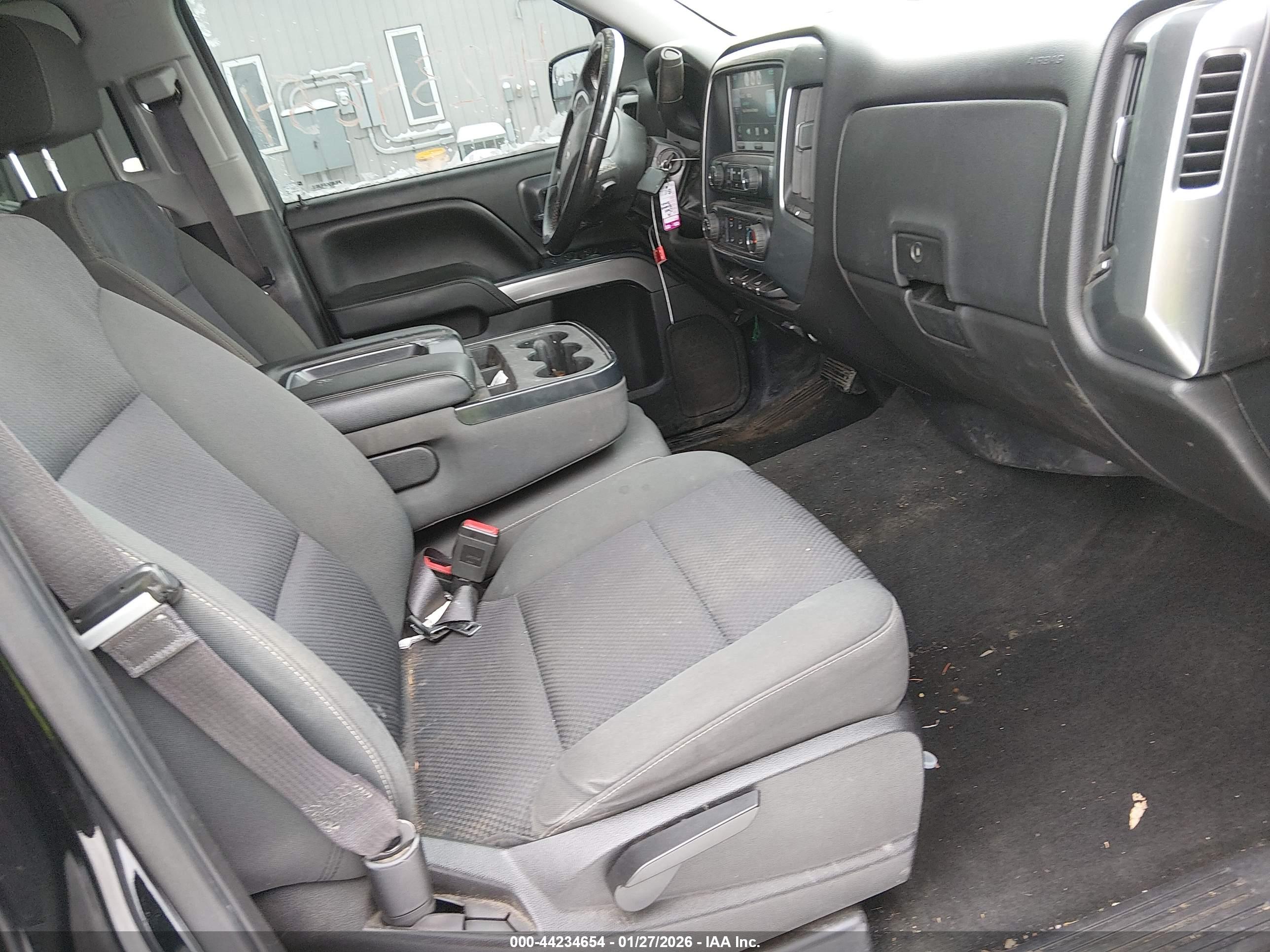 CHEVROLET SILVERADO image 5