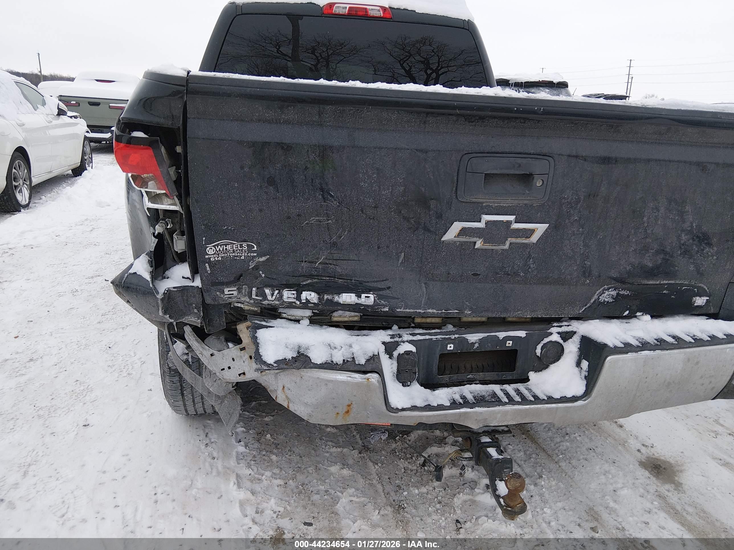 CHEVROLET SILVERADO image 6