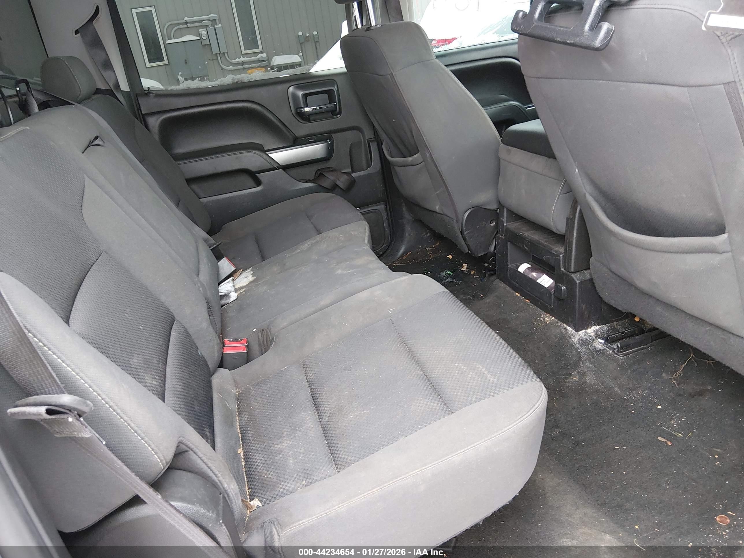 CHEVROLET SILVERADO image 8