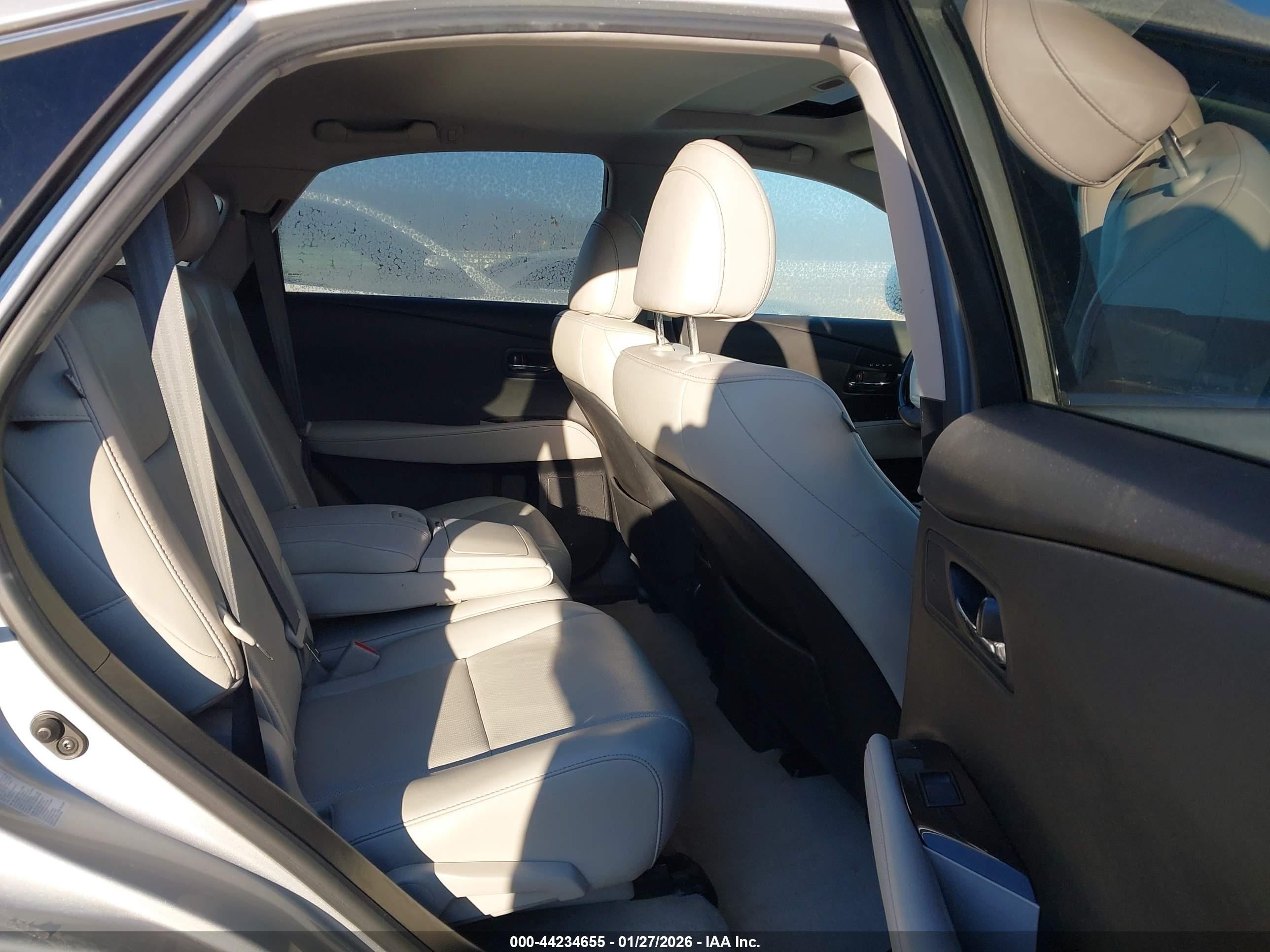 LEXUS RX image 8