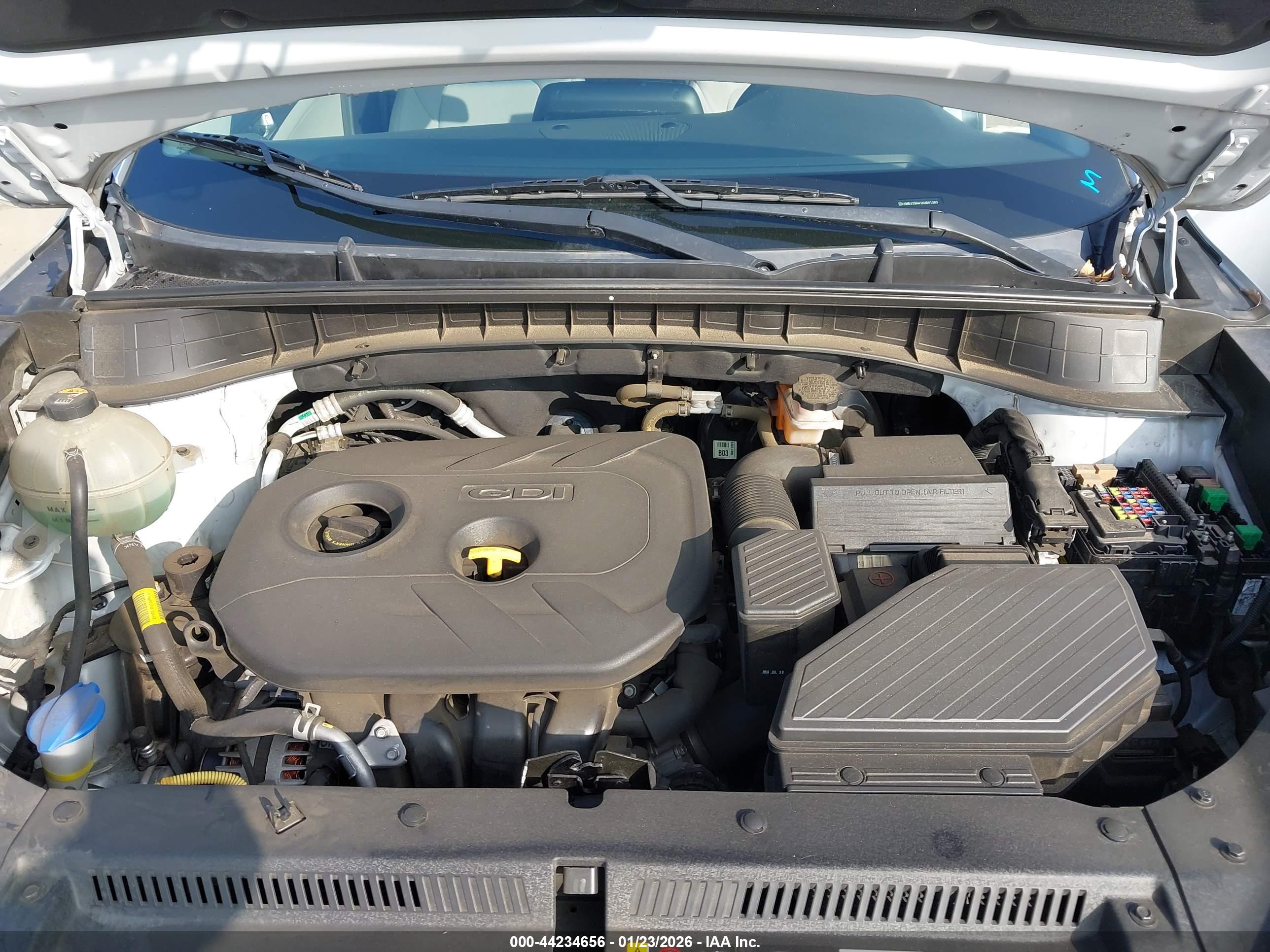 HYUNDAI TUCSON image 10
