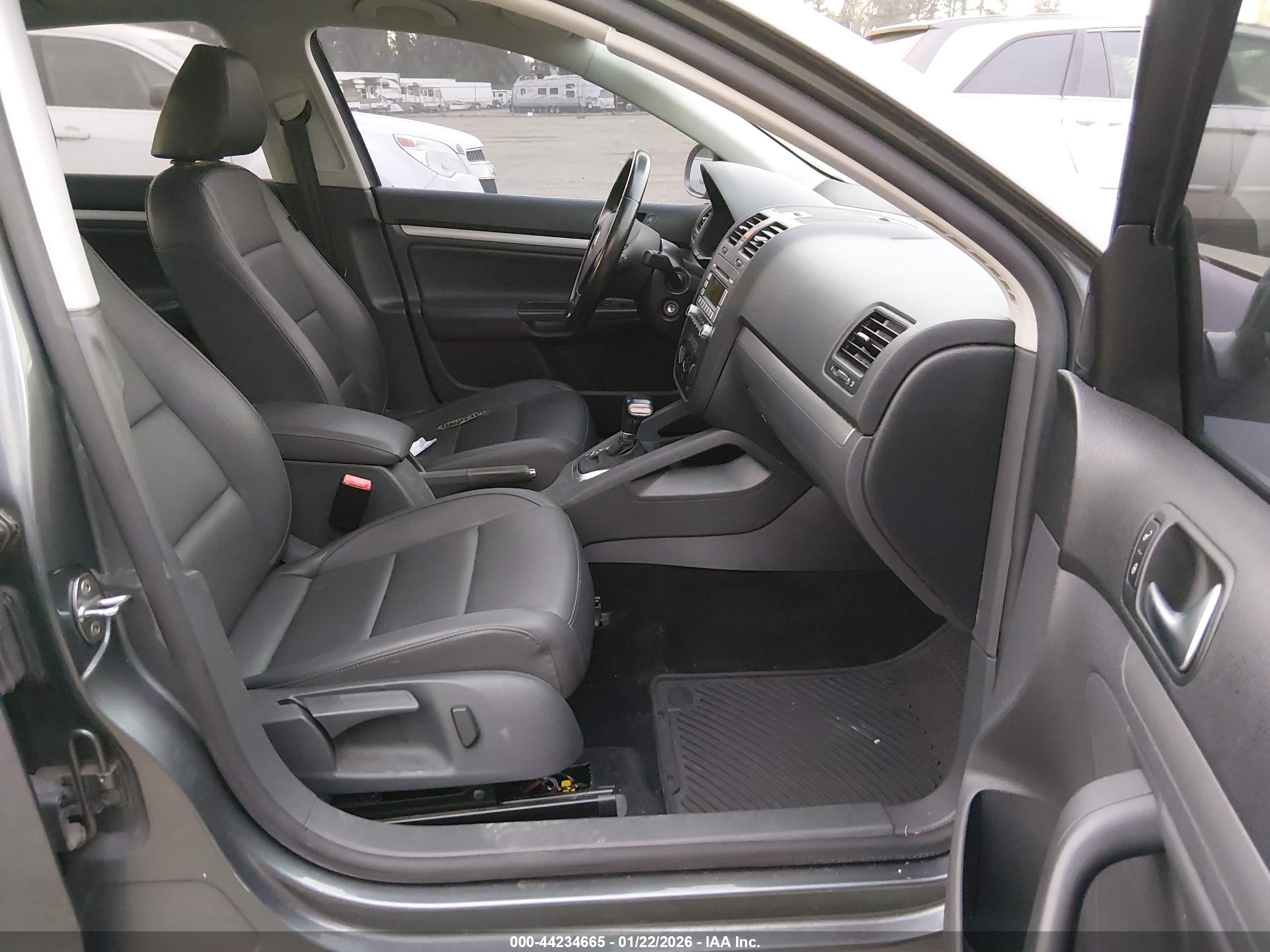 VOLKSWAGEN JETTA image 5