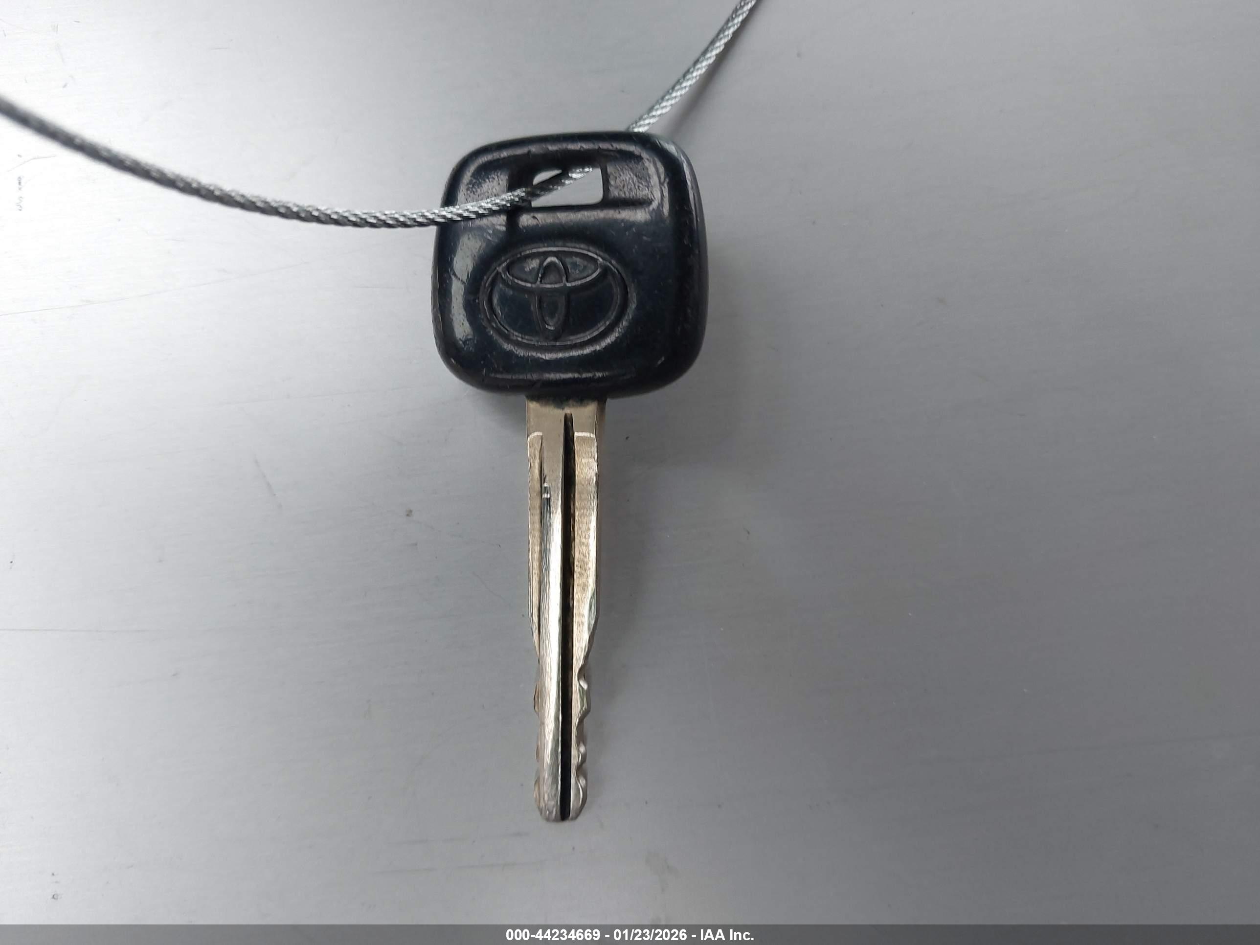 TOYOTA COROLLA image 11