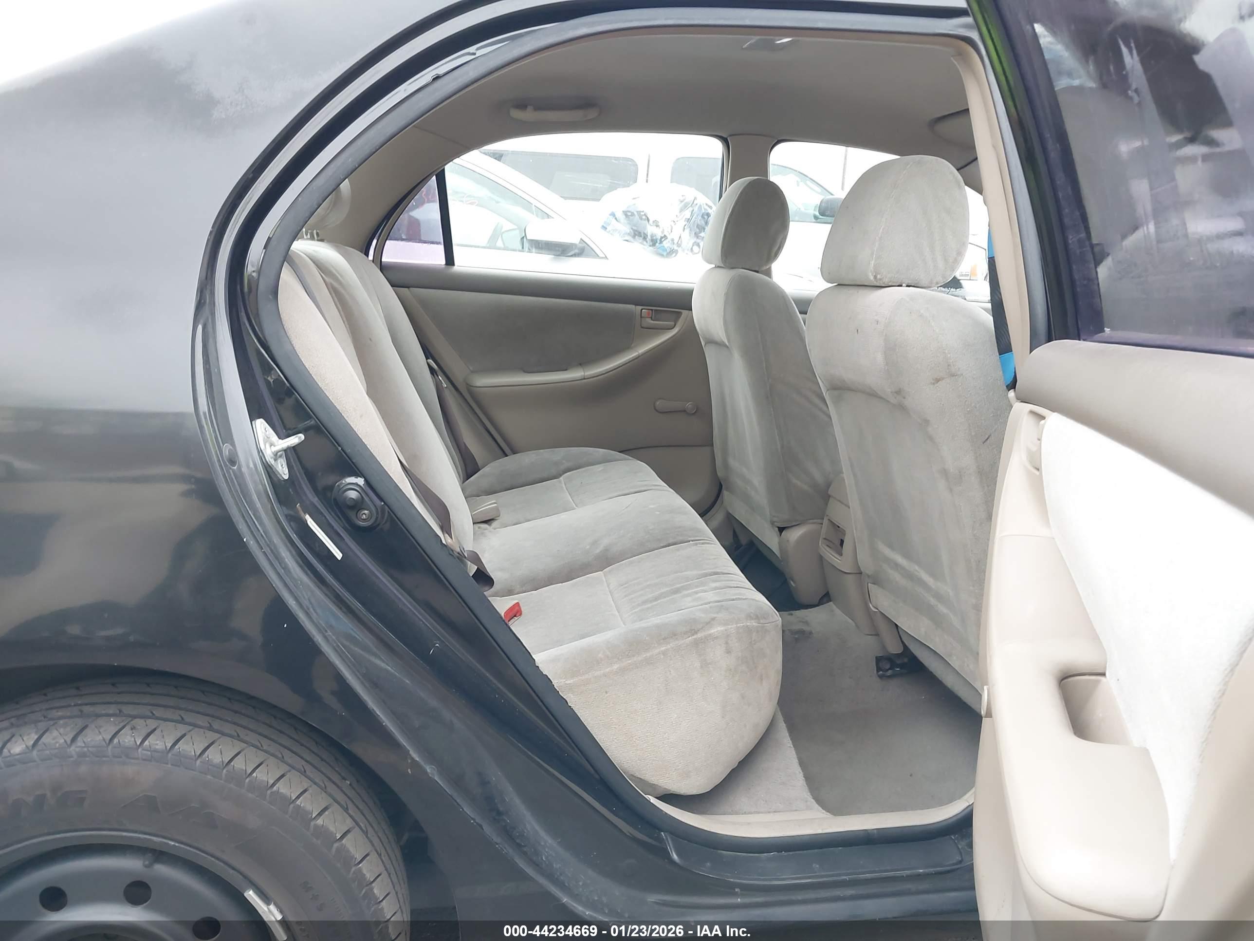 TOYOTA COROLLA image 8