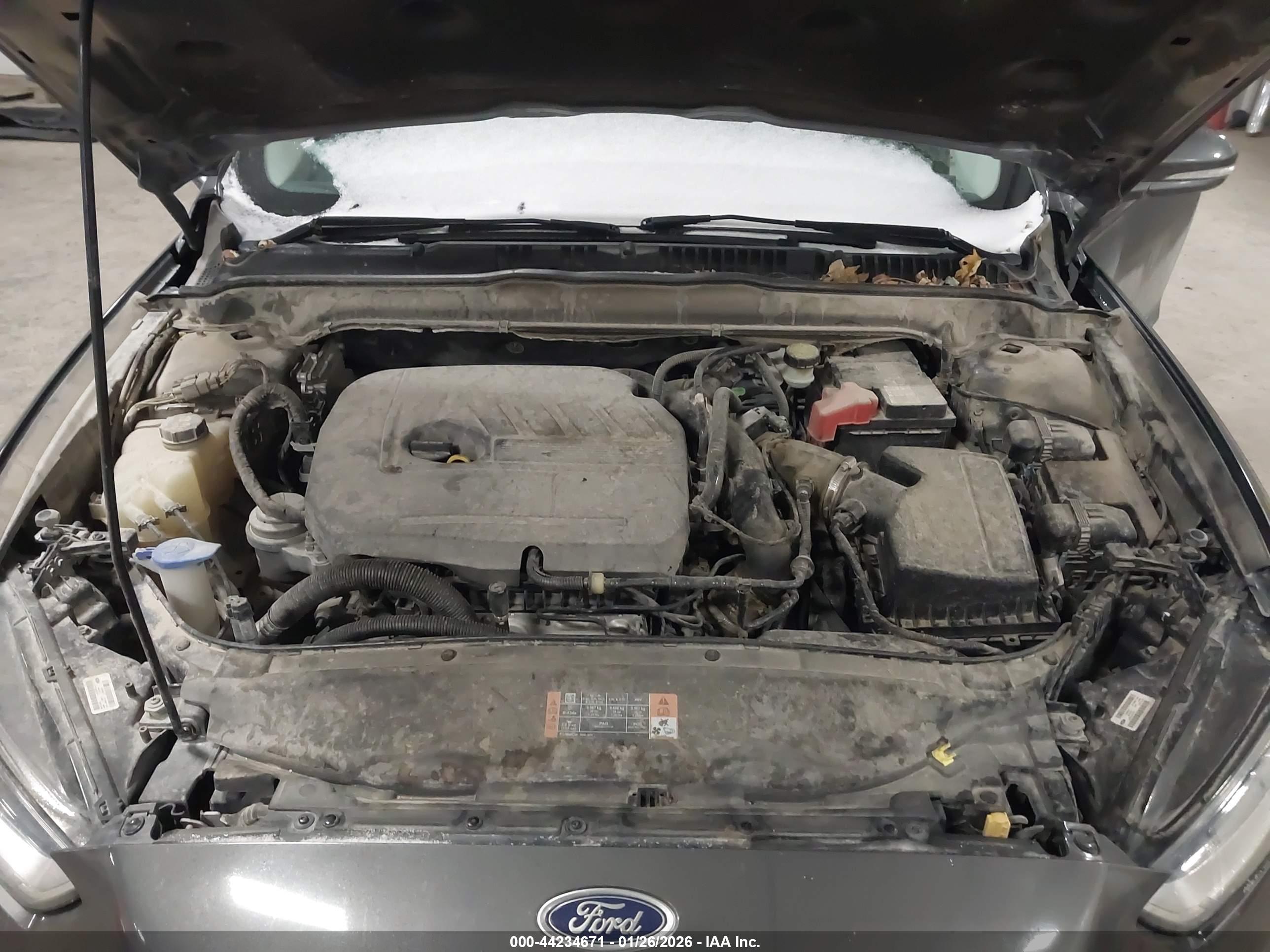 FORD FUSION image 10