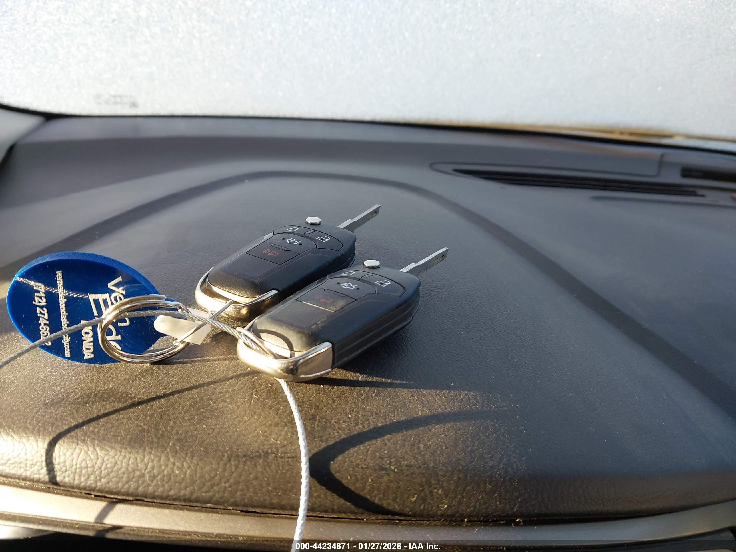 FORD FUSION image 11
