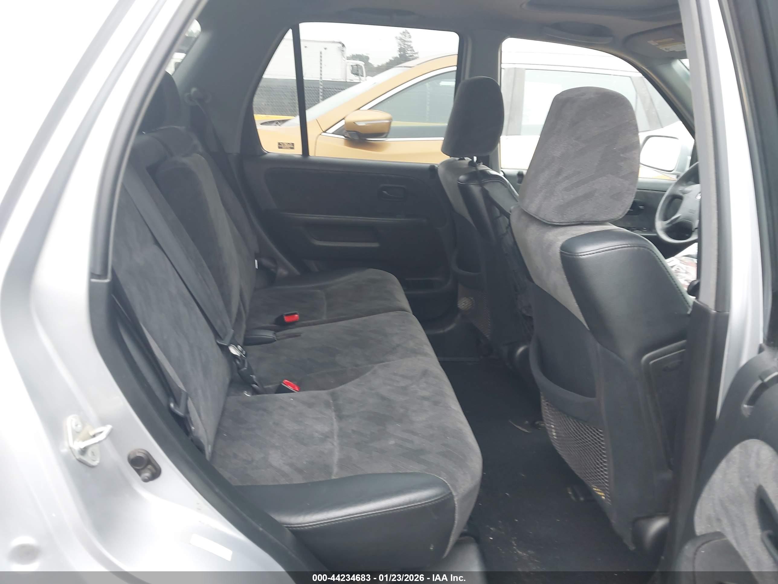 HONDA CR-V image 8