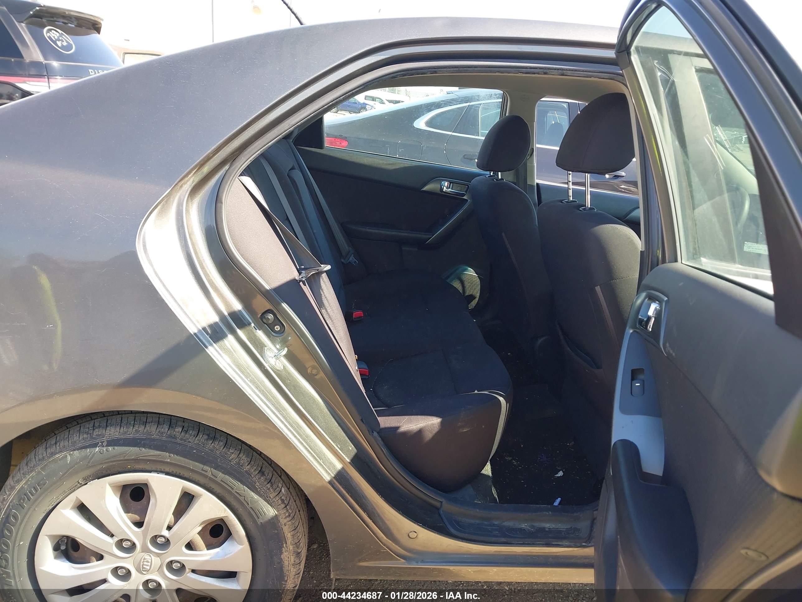KIA FORTE image 8