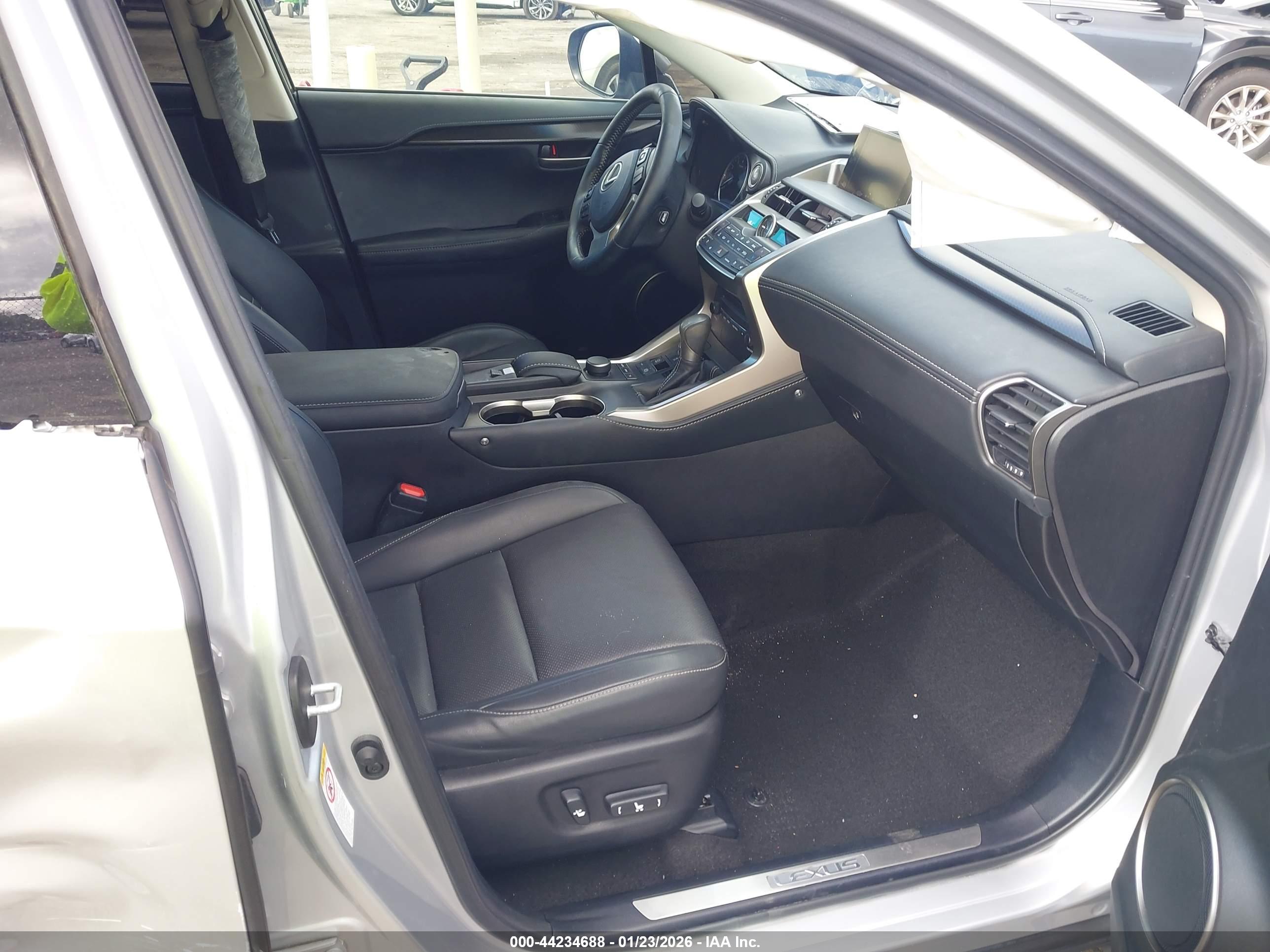 LEXUS NX image 5