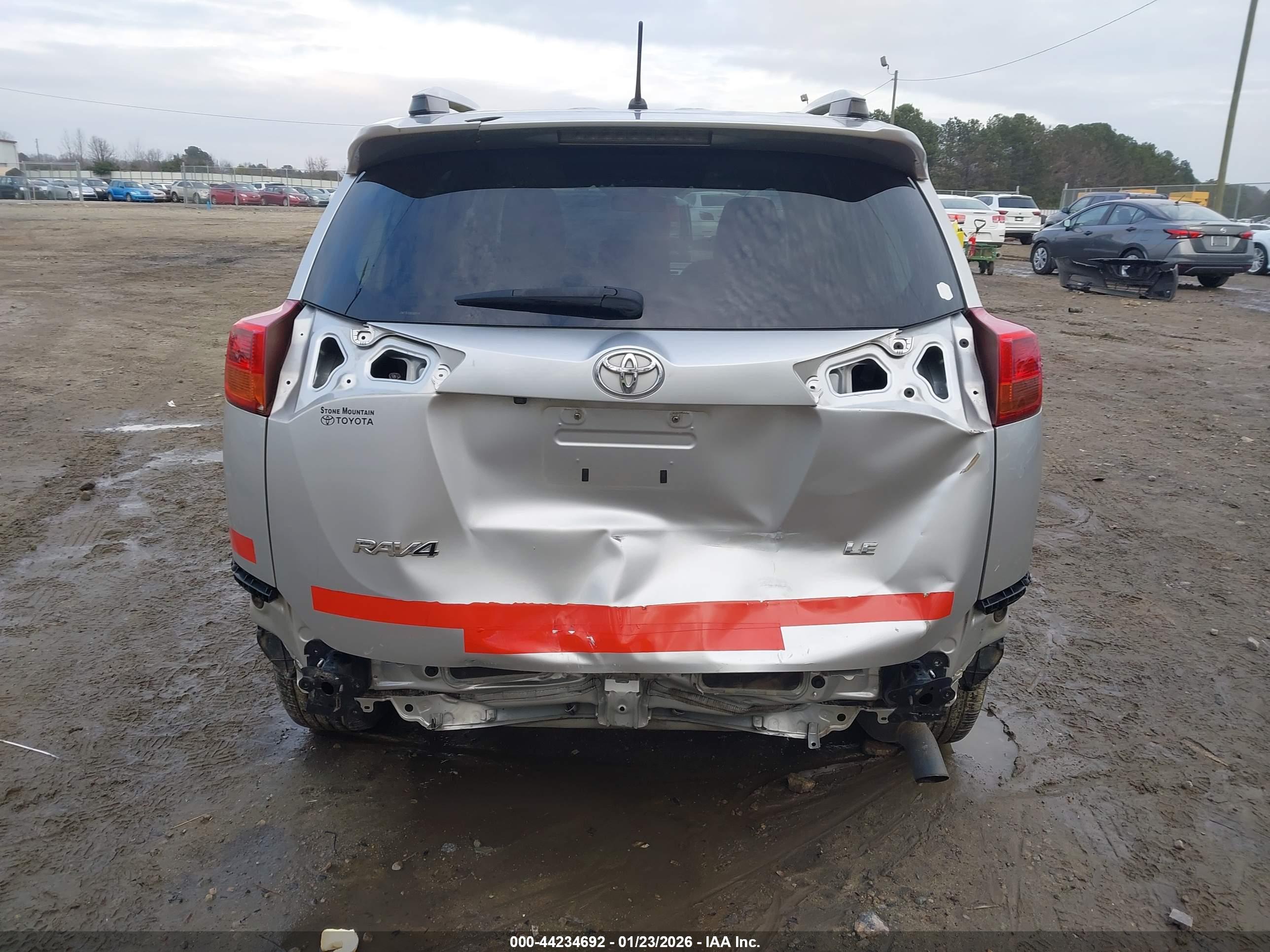 TOYOTA RAV4 image 6