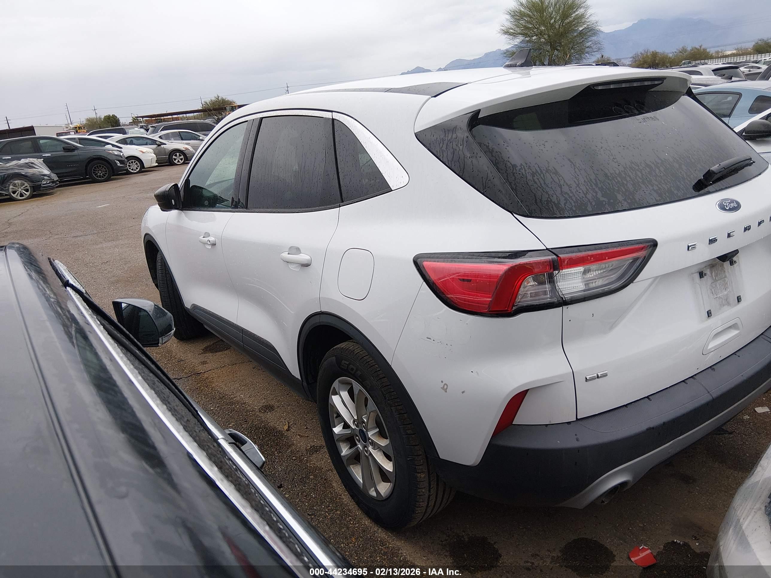 FORD ESCAPE image 3