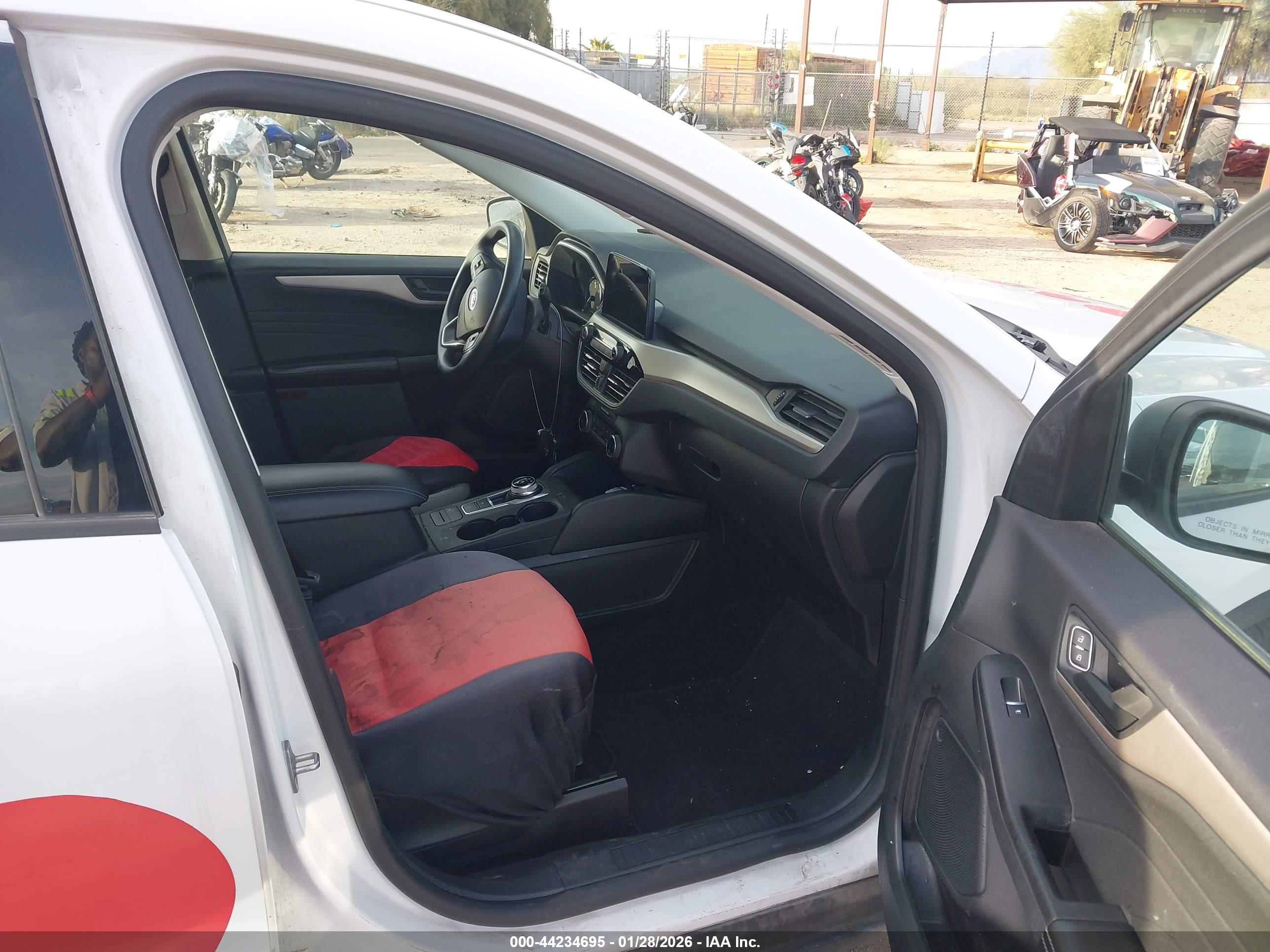 FORD ESCAPE image 5