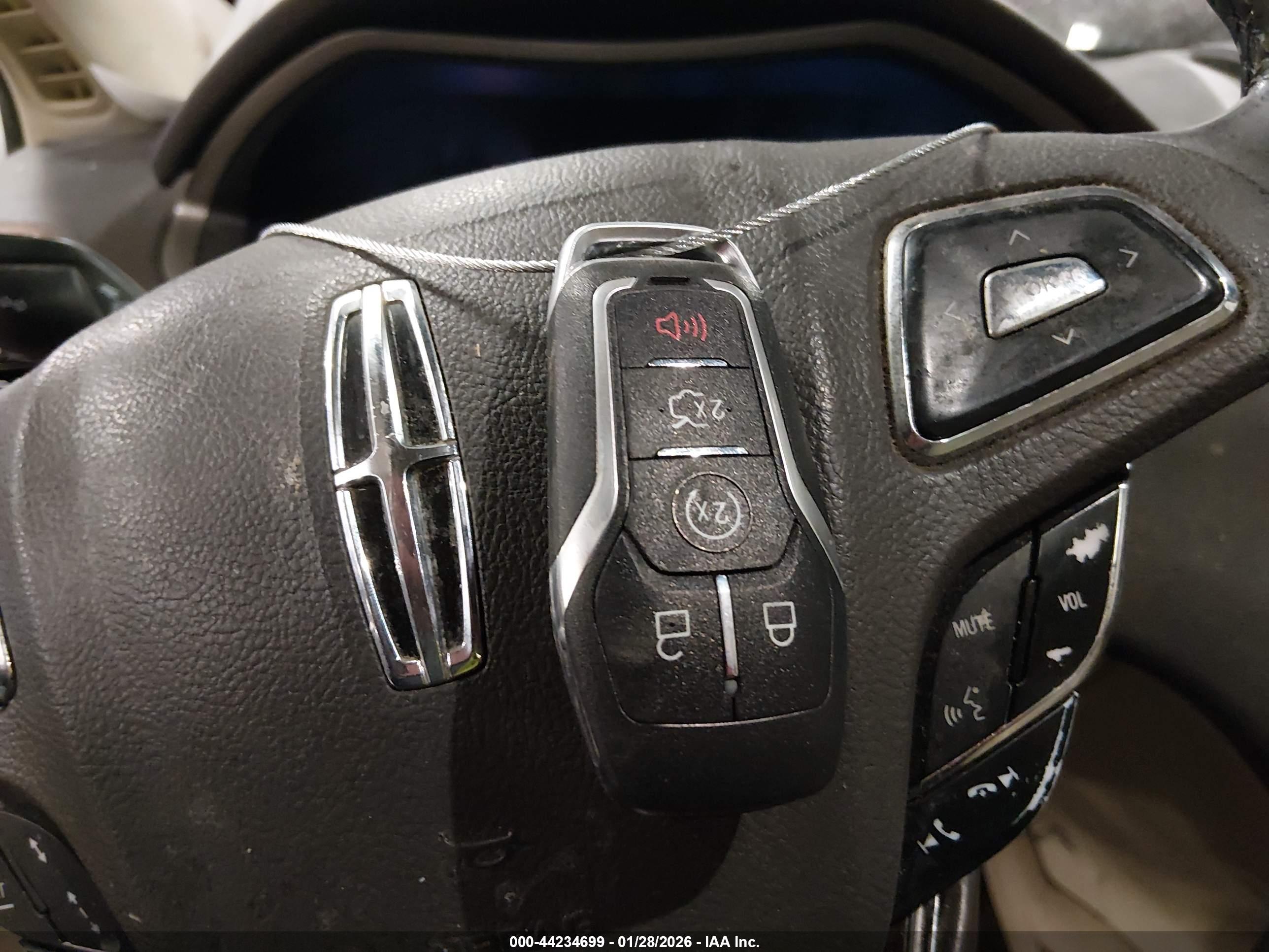 LINCOLN MKZ image 11
