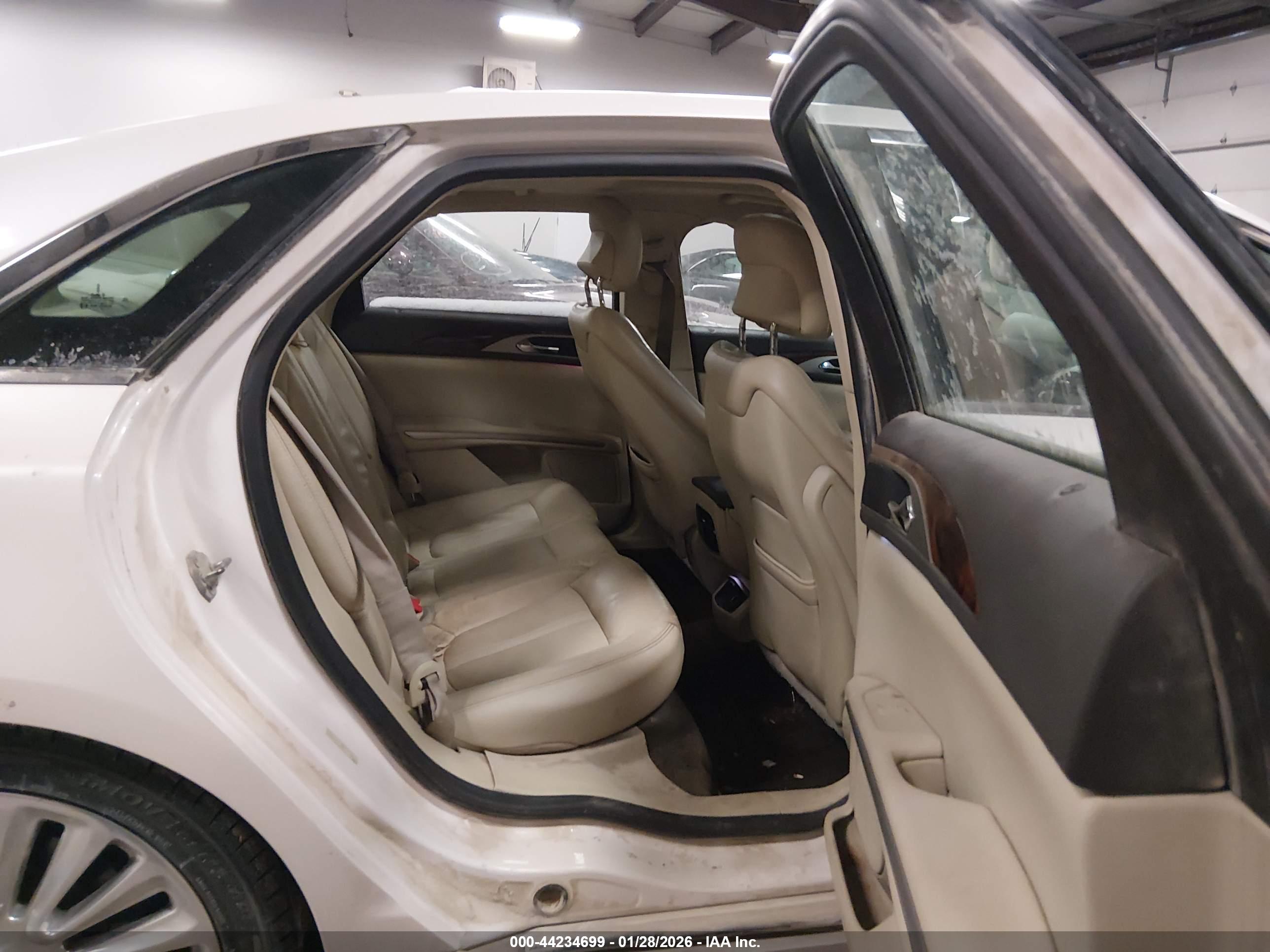 LINCOLN MKZ image 8