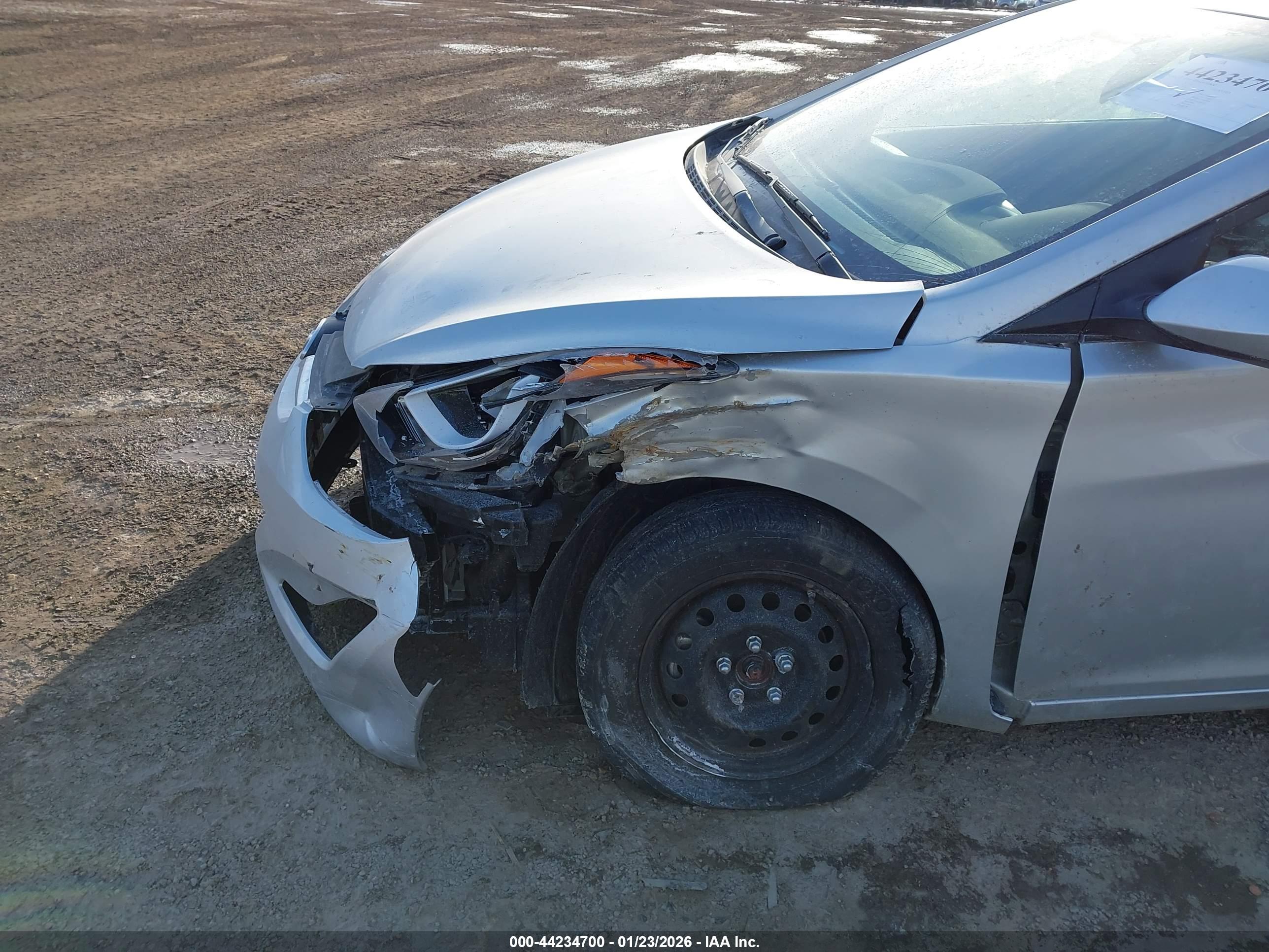 HYUNDAI ELANTRA image 6