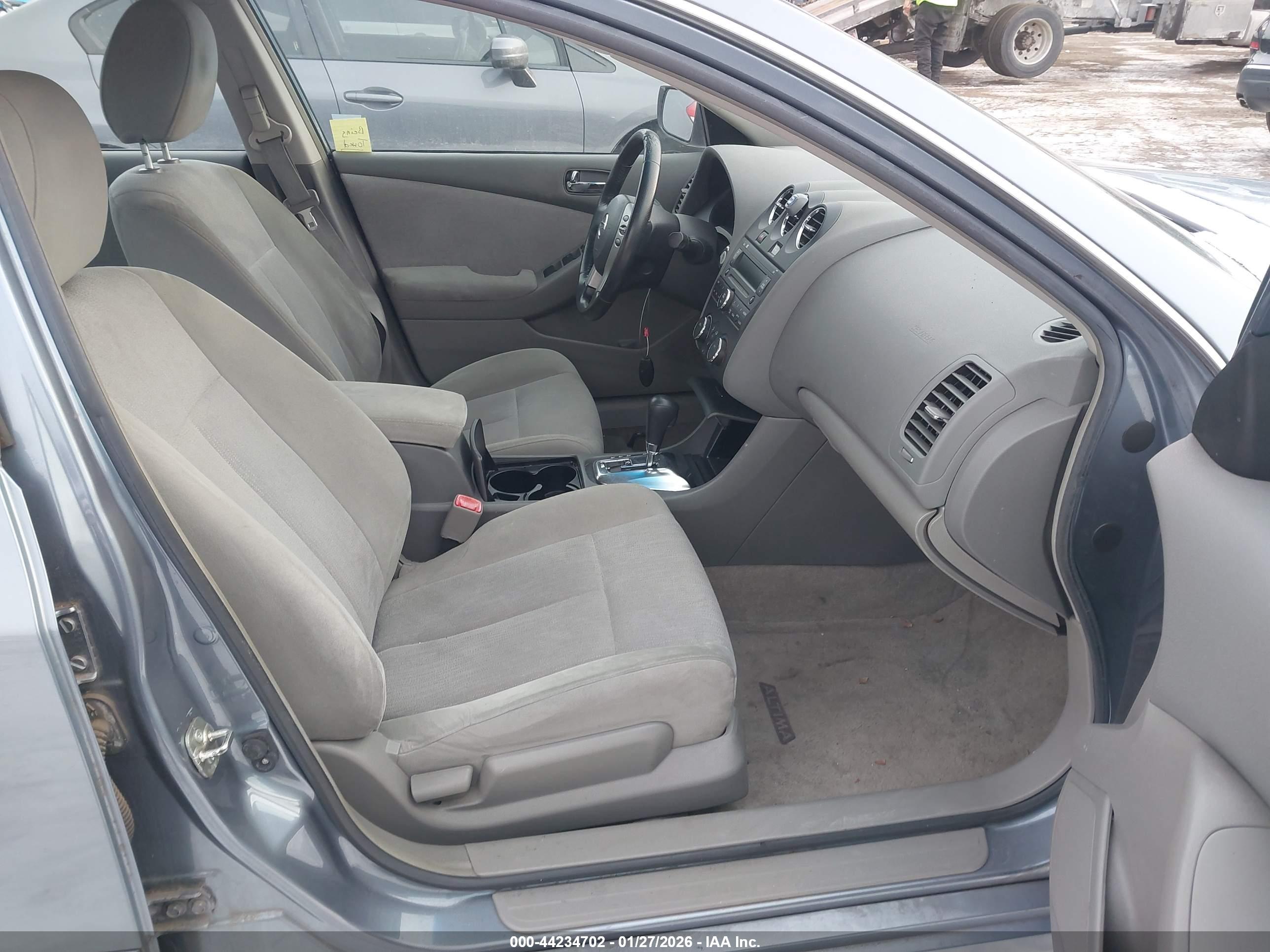 NISSAN ALTIMA image 5