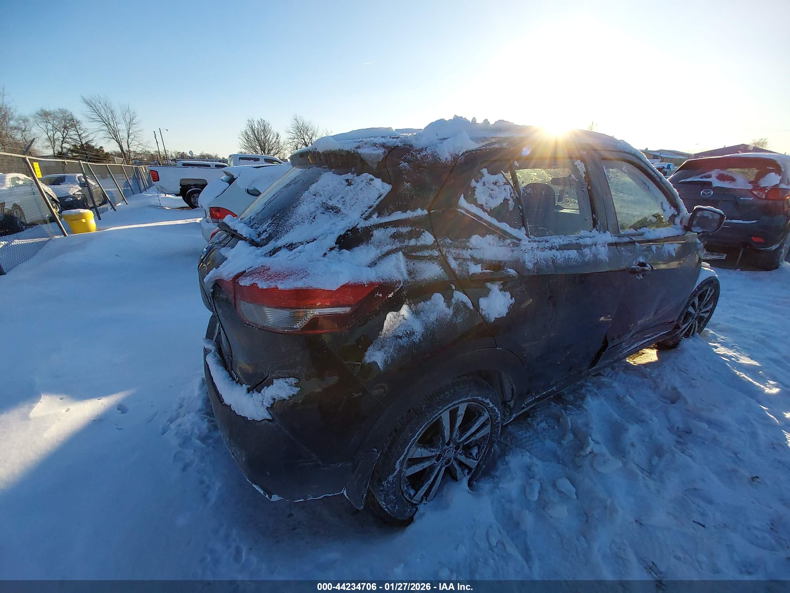 NISSAN KICKS image 4