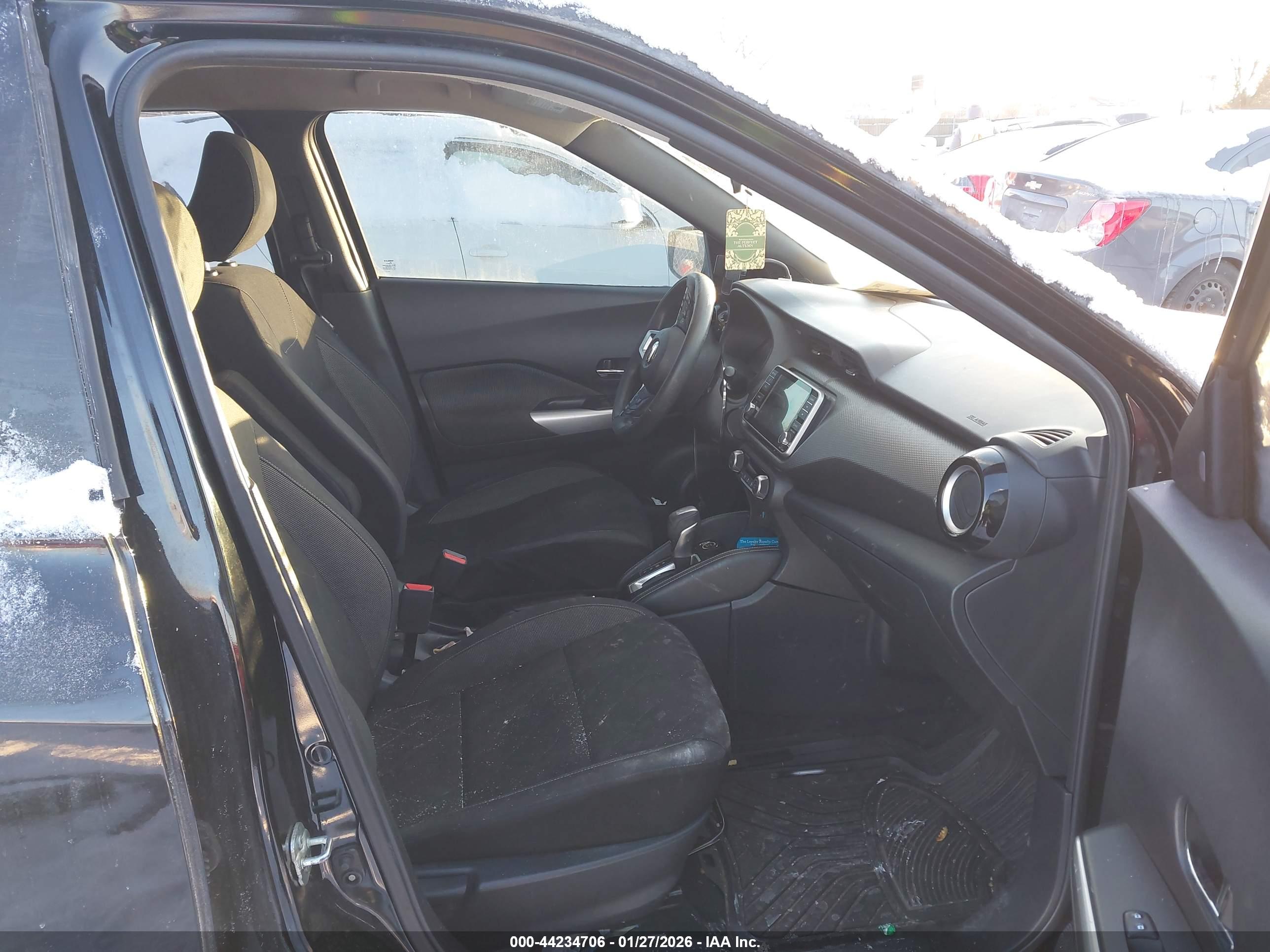 NISSAN KICKS image 5