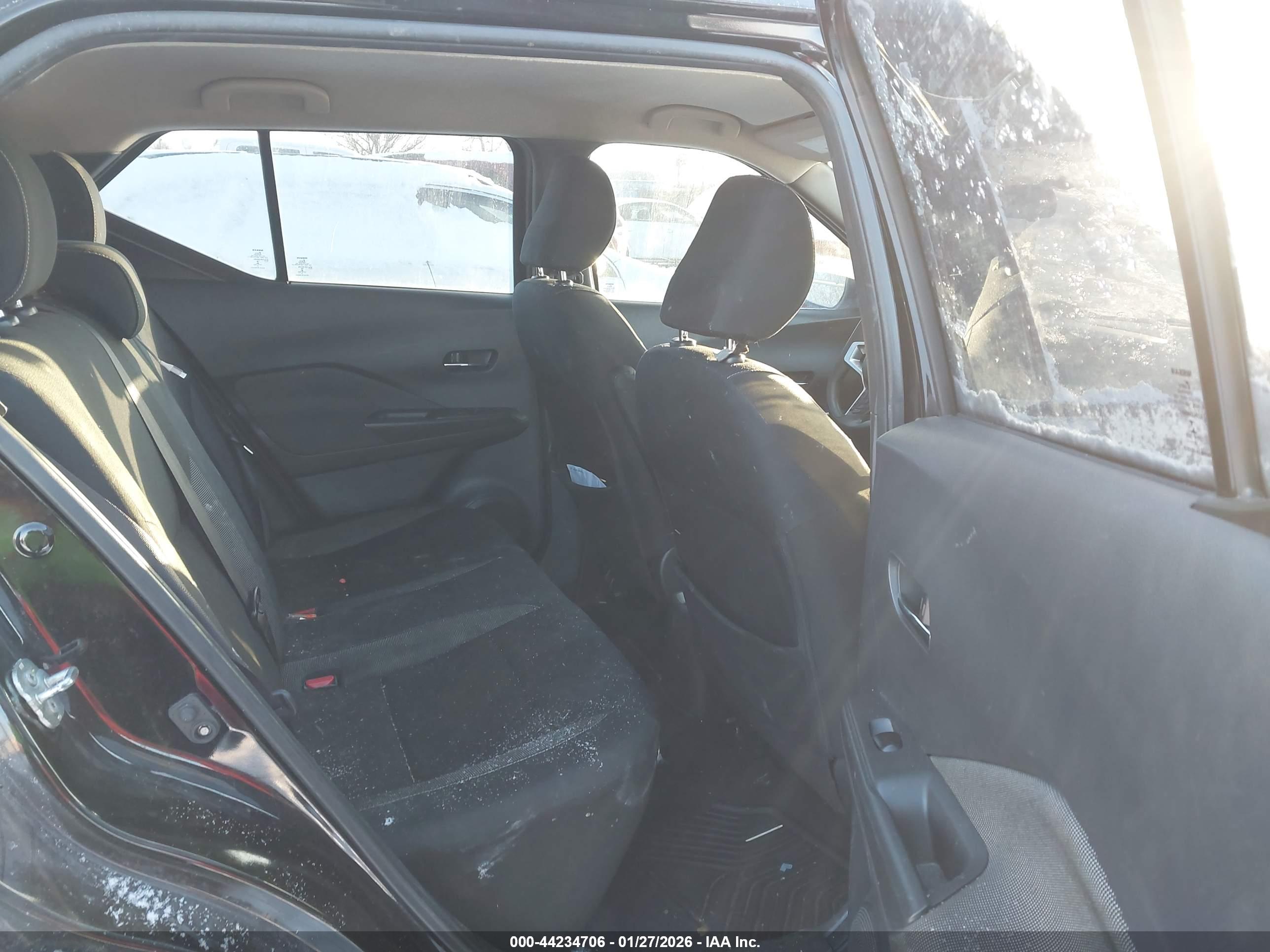 NISSAN KICKS image 8