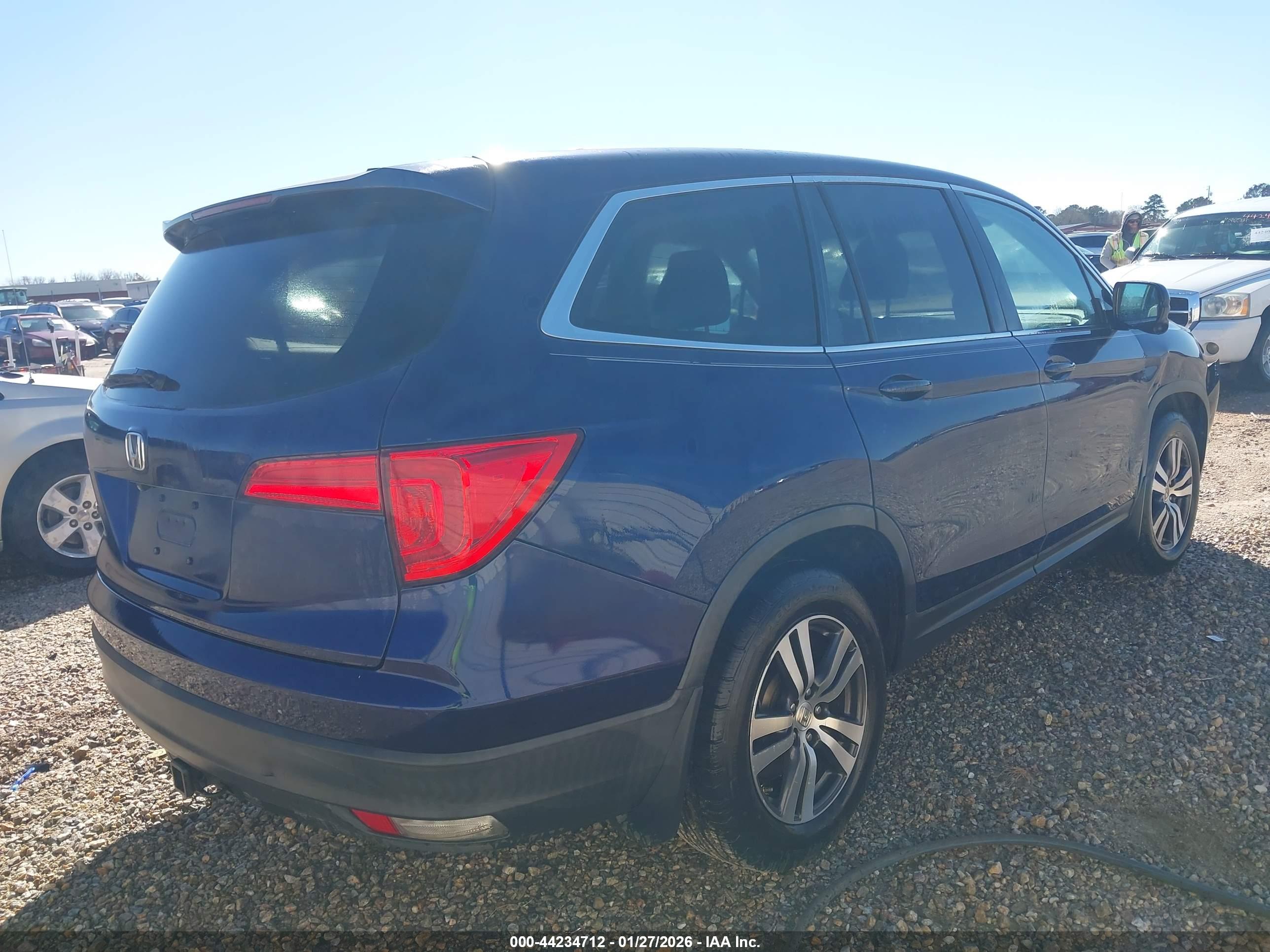 HONDA PILOT image 4