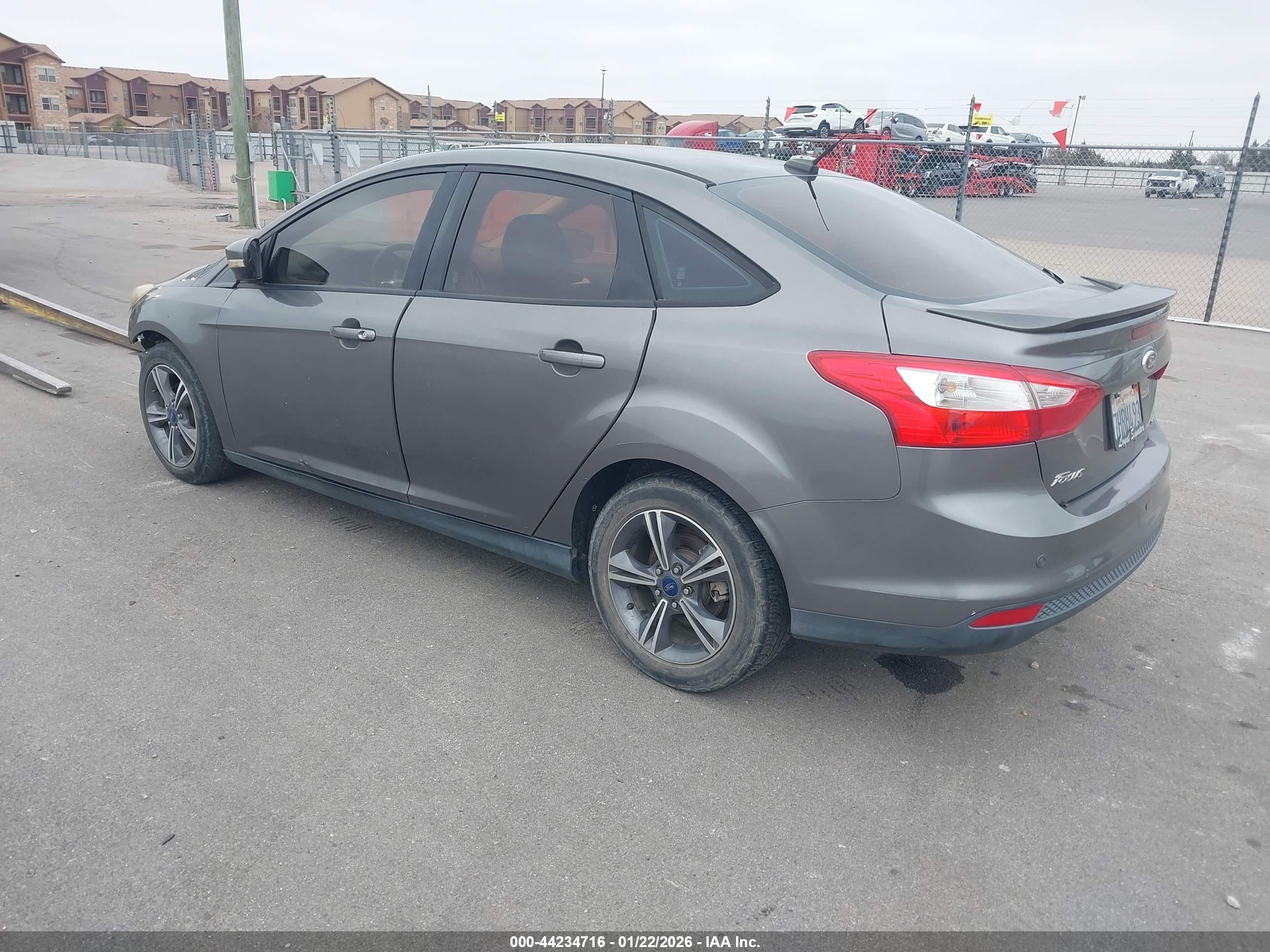 FORD FOCUS image 3
