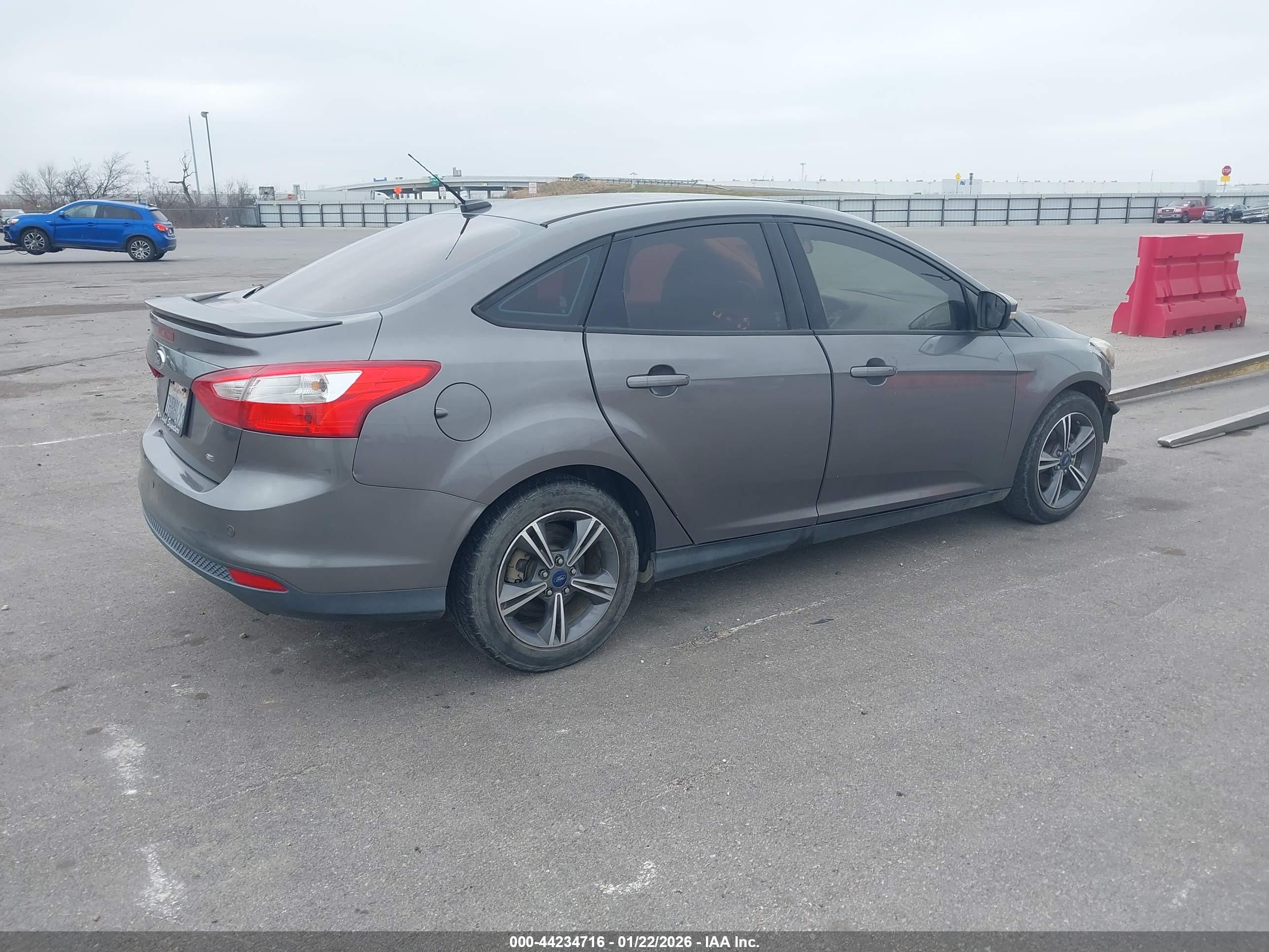 FORD FOCUS image 4