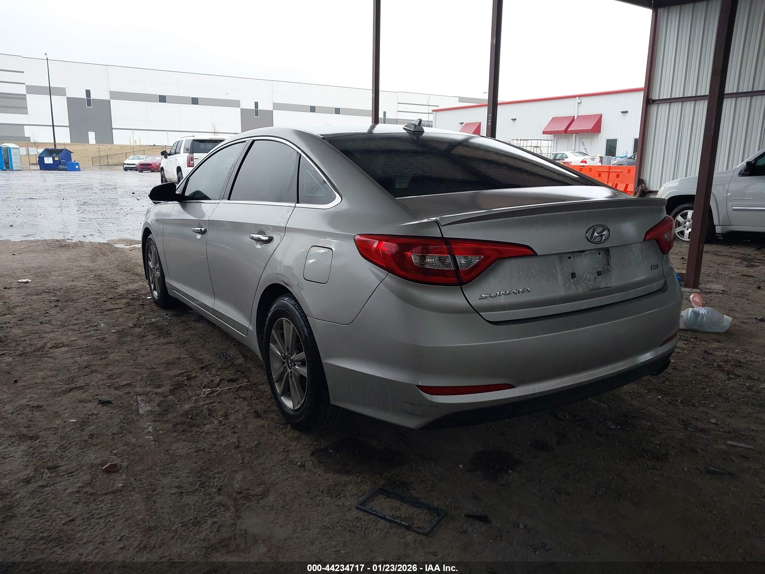 HYUNDAI SONATA image 3