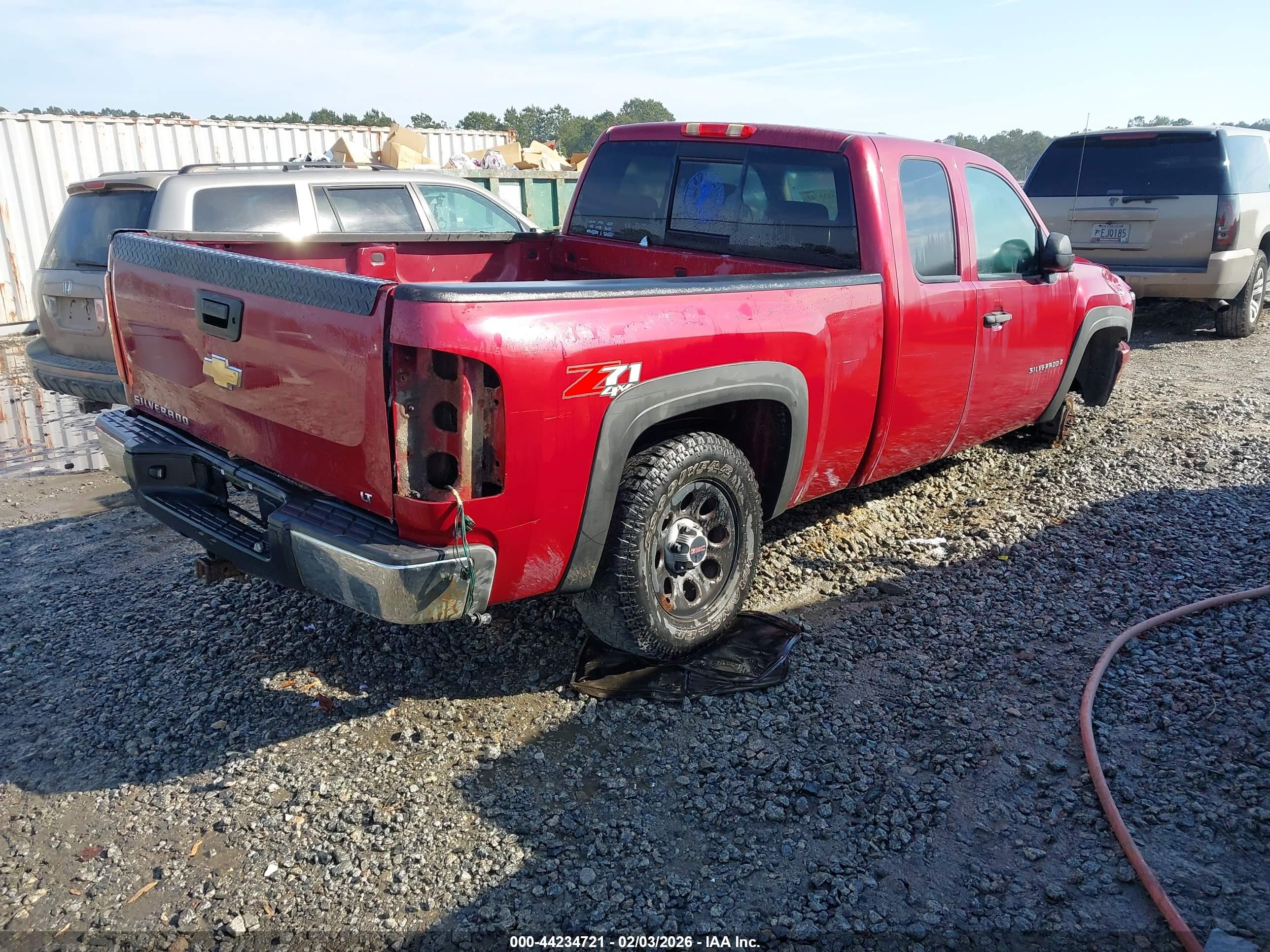 CHEVROLET SILVERADO image 4