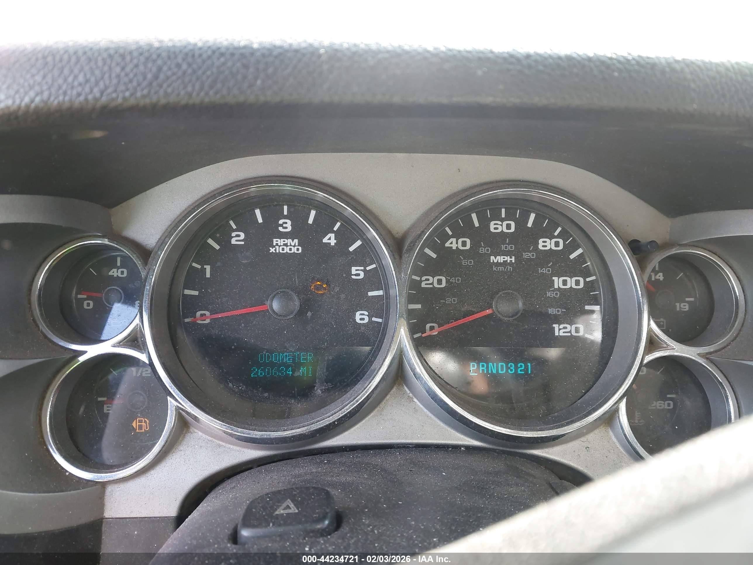 CHEVROLET SILVERADO image 7