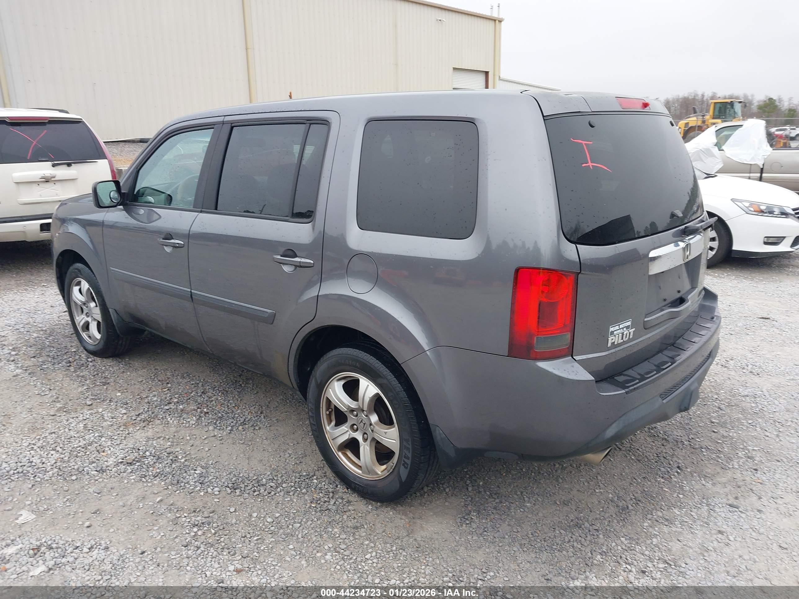 HONDA PILOT image 3