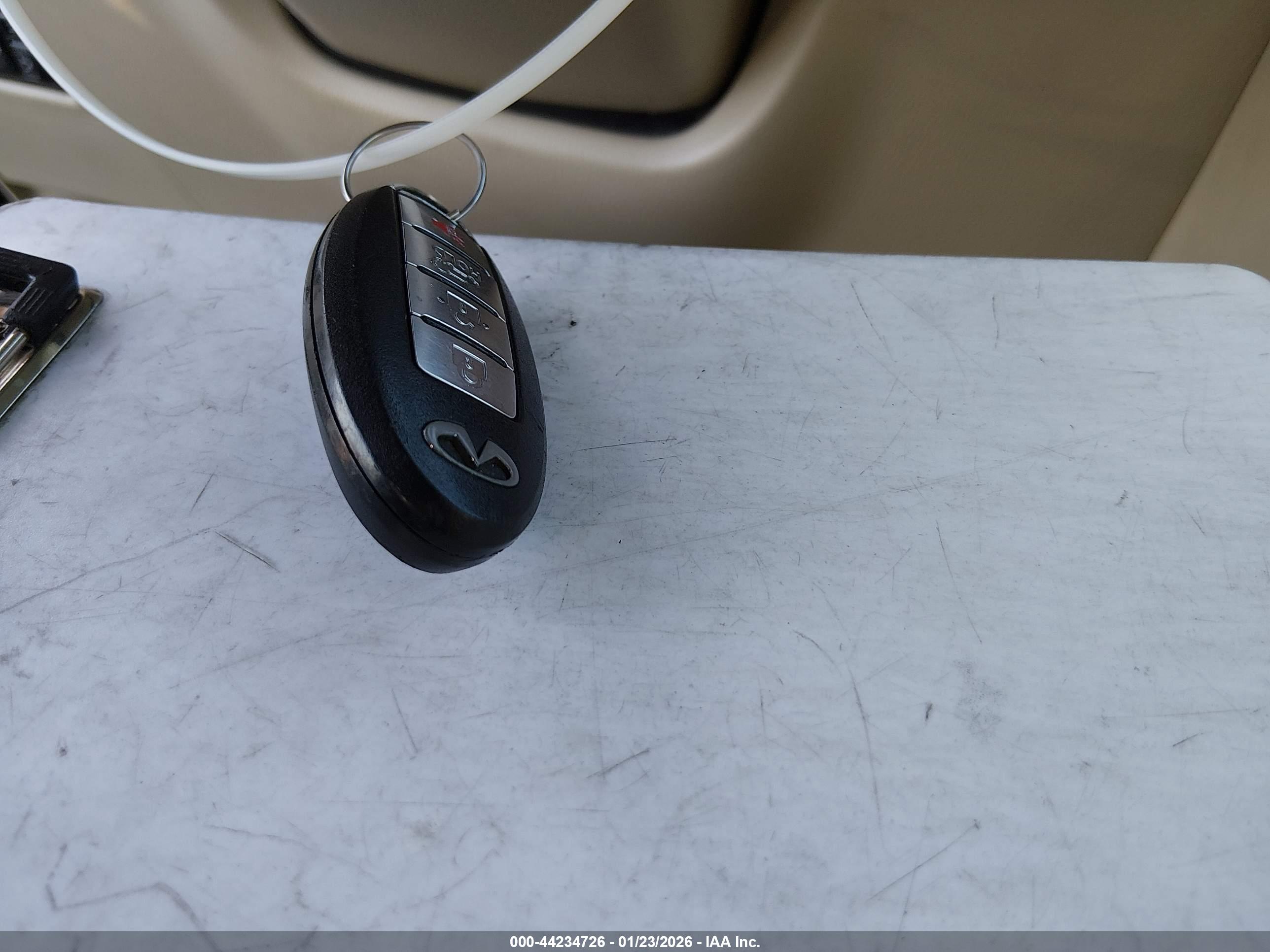 INFINITI QX56 image 11