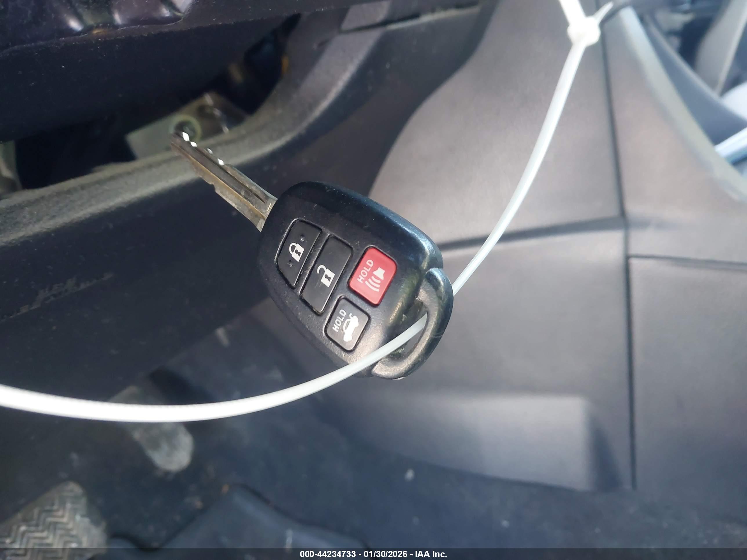 TOYOTA COROLLA image 11