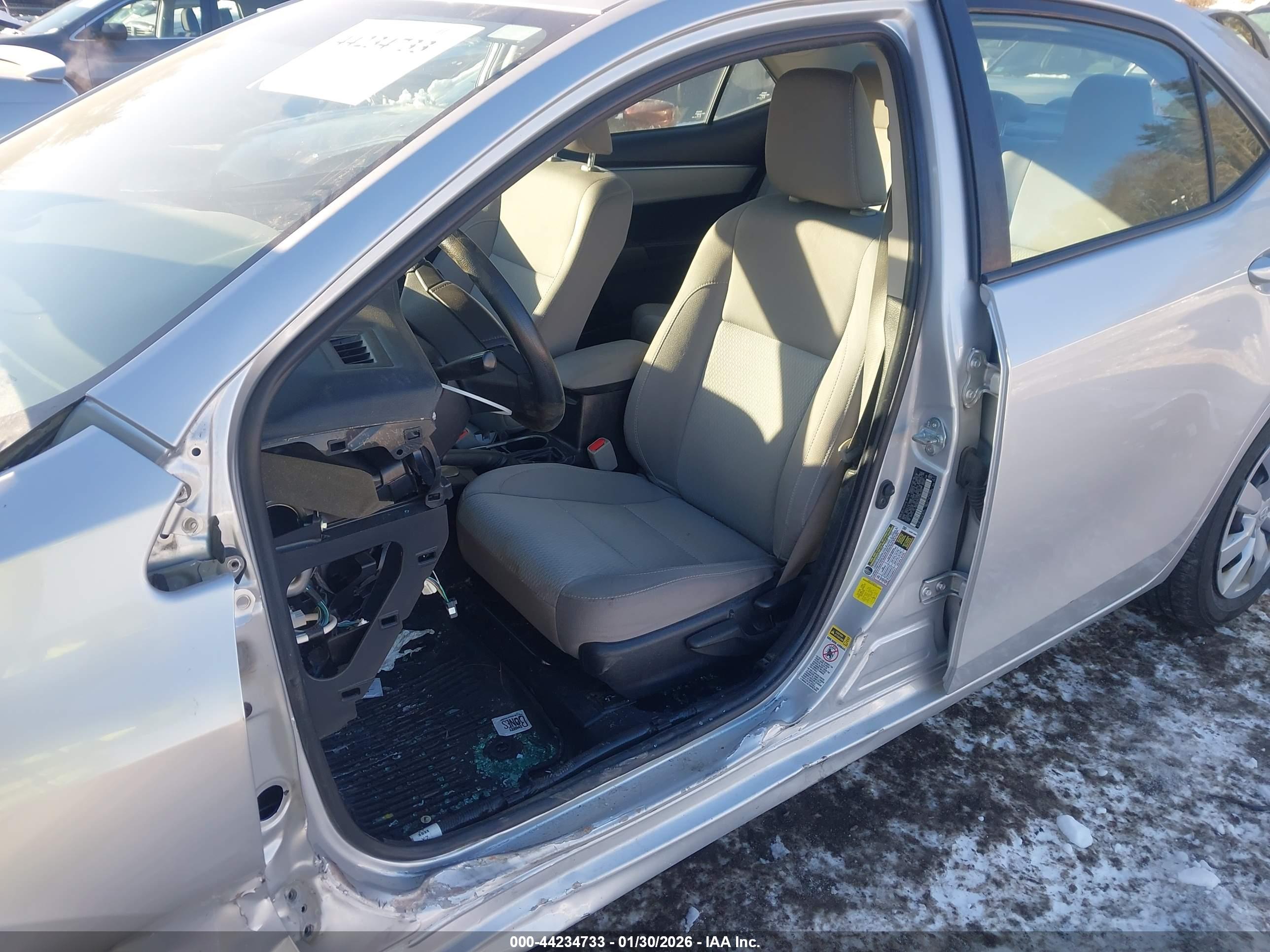 TOYOTA COROLLA image 6