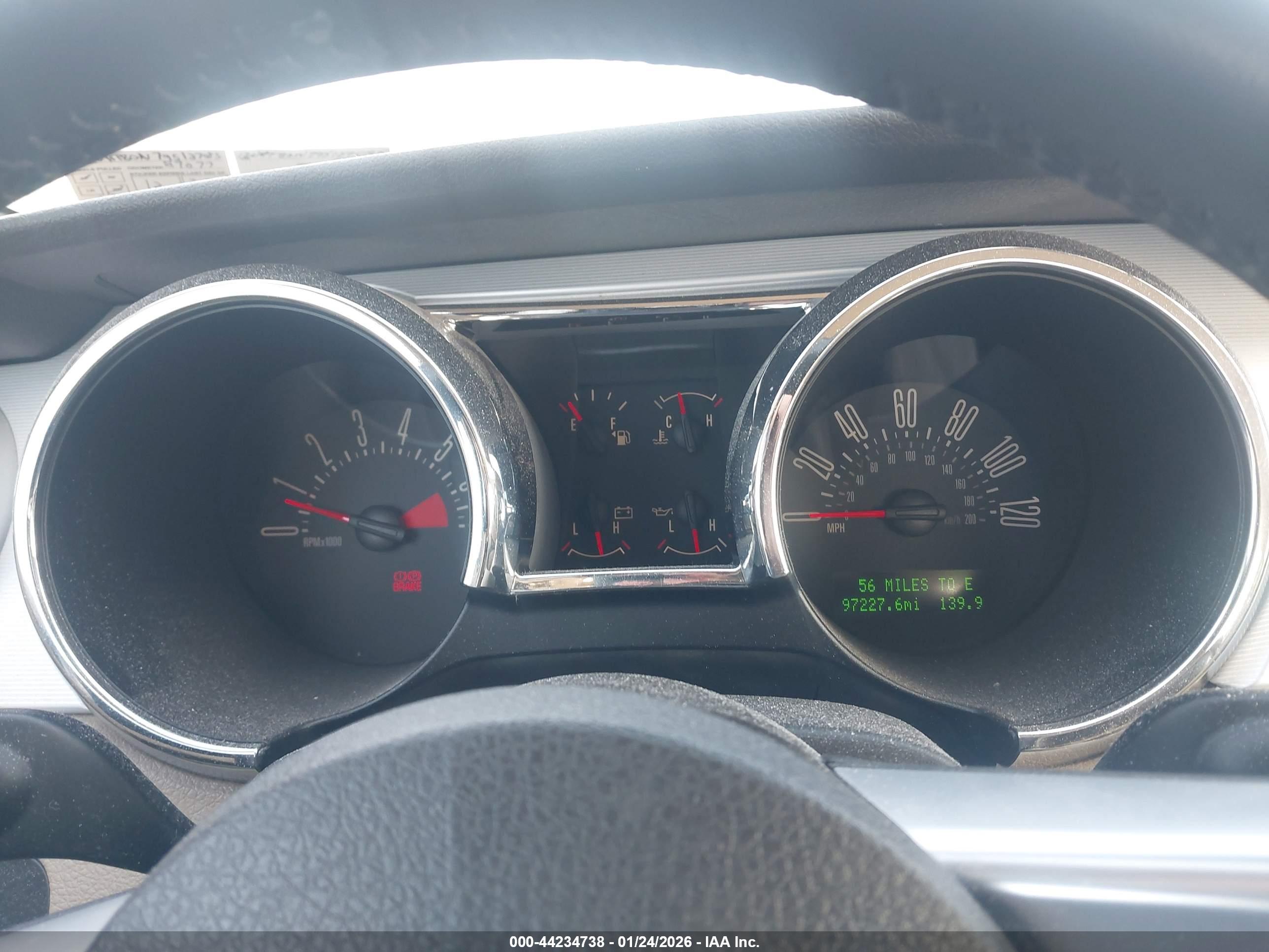 FORD MUSTANG image 7