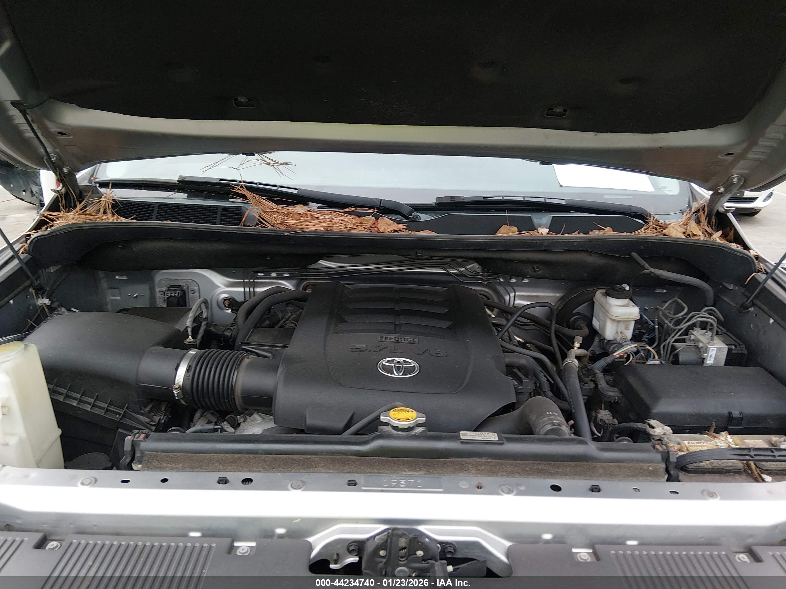 TOYOTA TUNDRA image 10