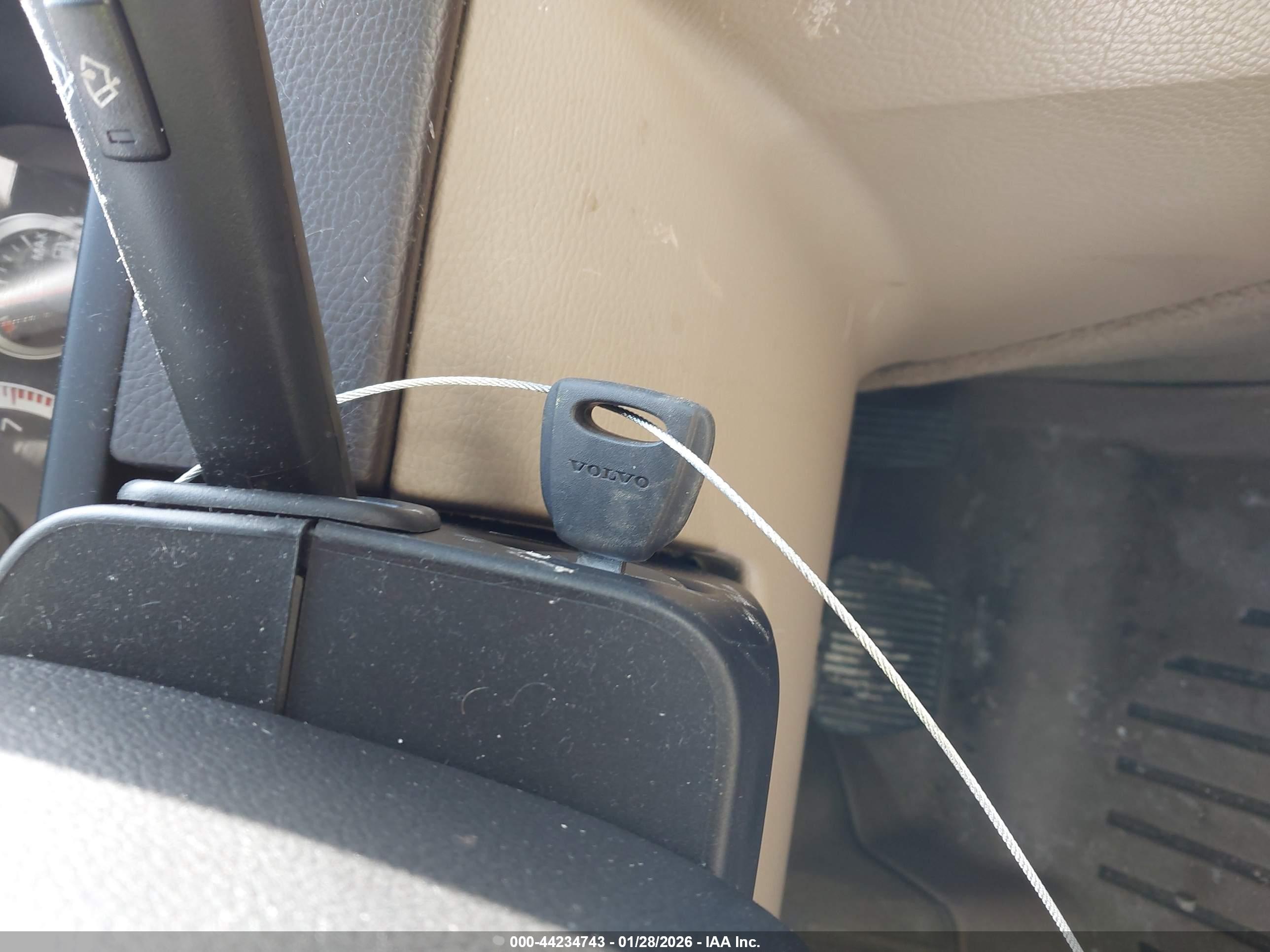VOLVO XC90 image 11