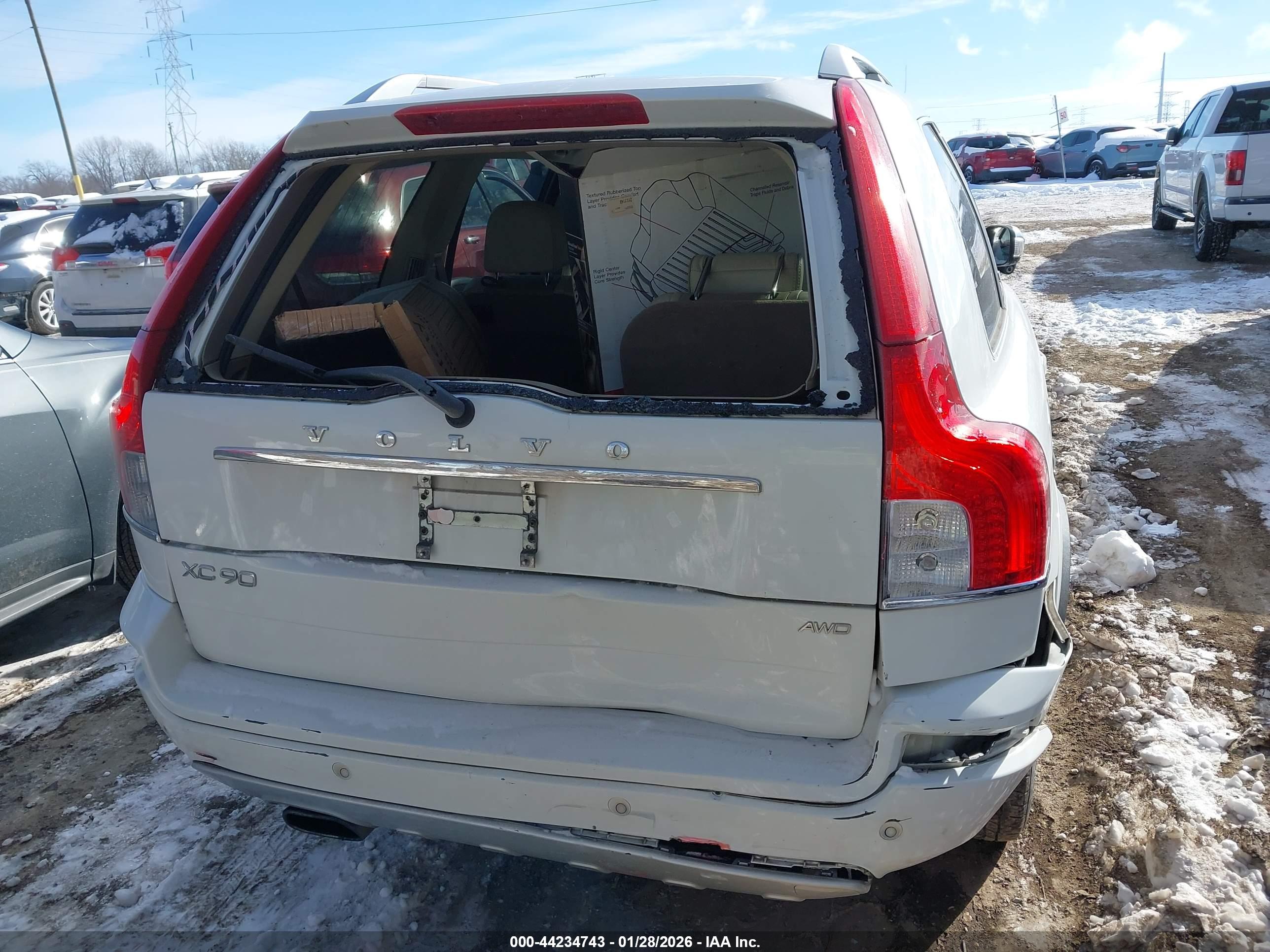 VOLVO XC90 image 6