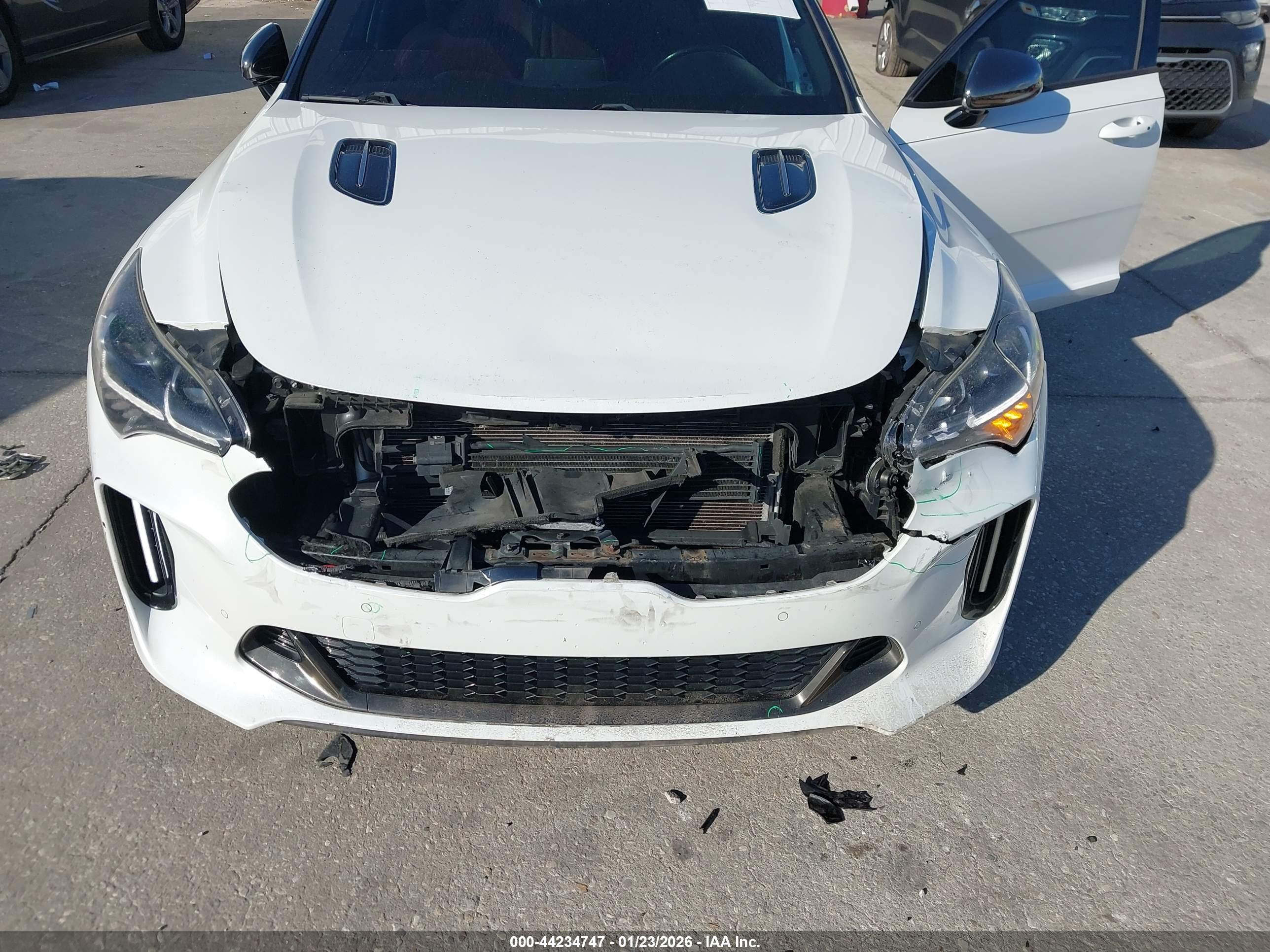 KIA STINGER image 6