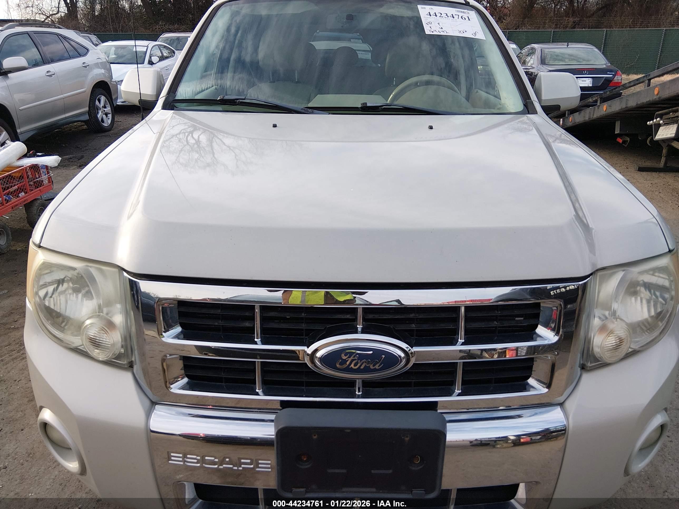 FORD ESCAPE image 6