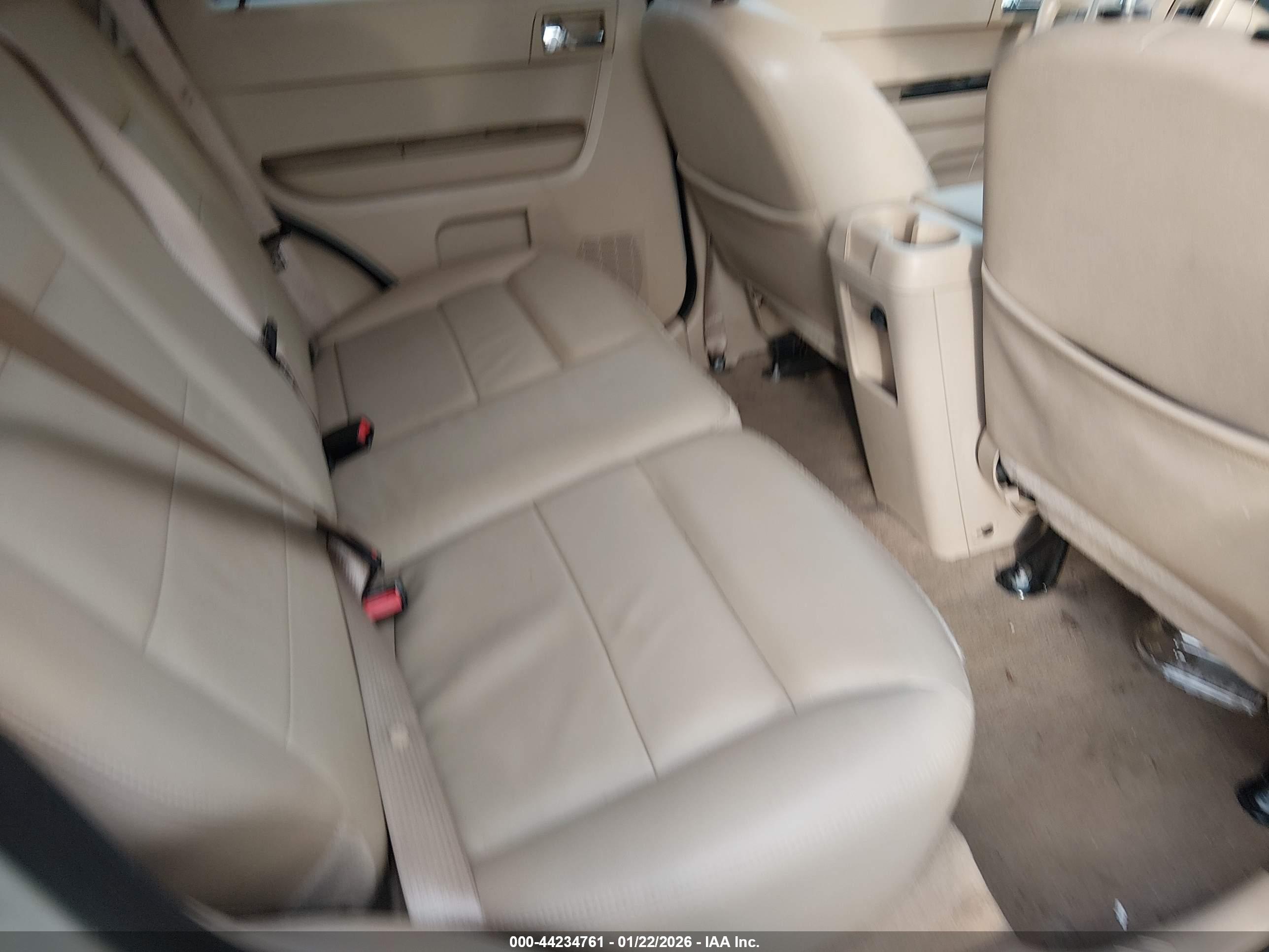 FORD ESCAPE image 8