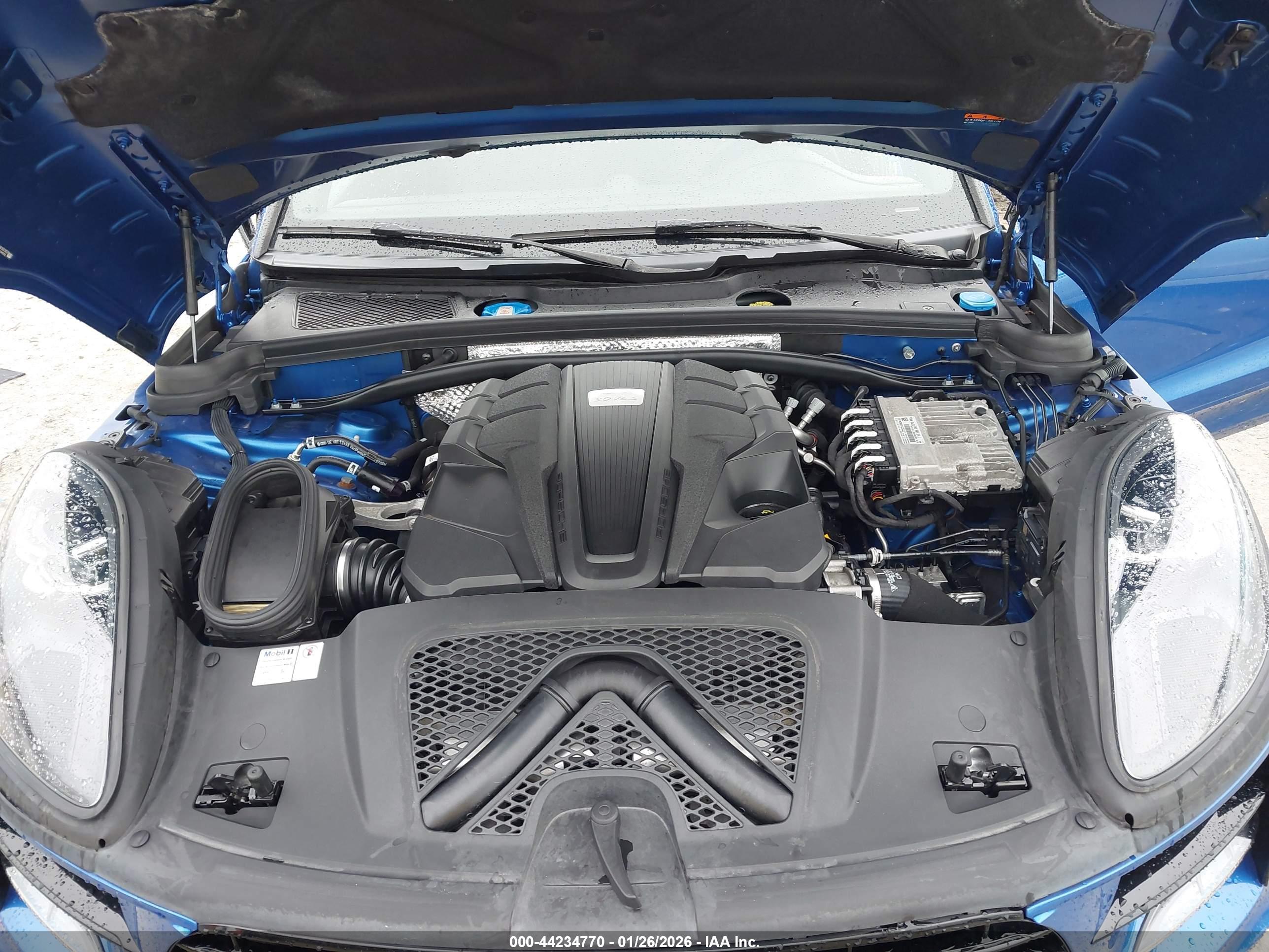 PORSCHE MACAN image 10