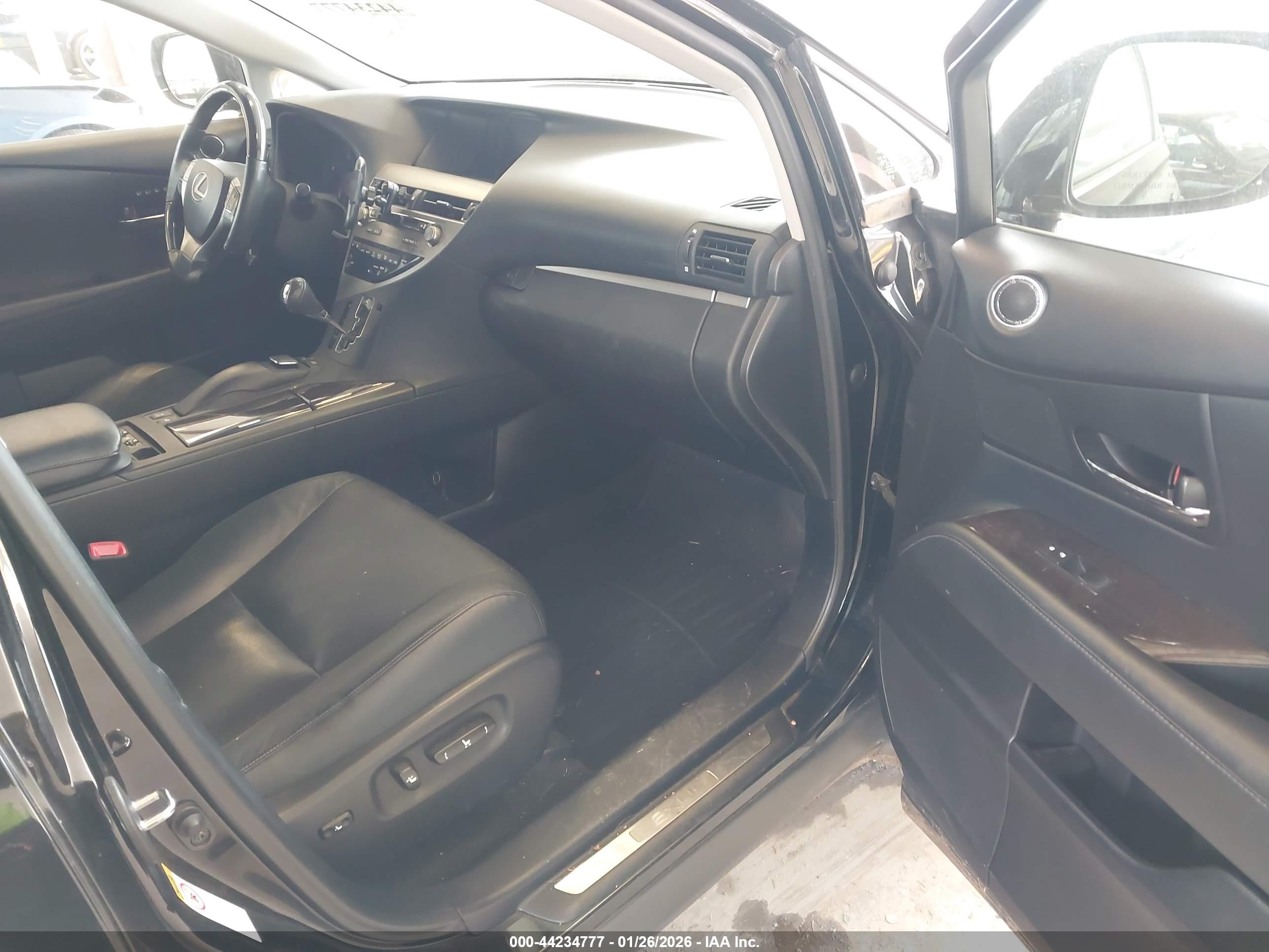 LEXUS RX image 5