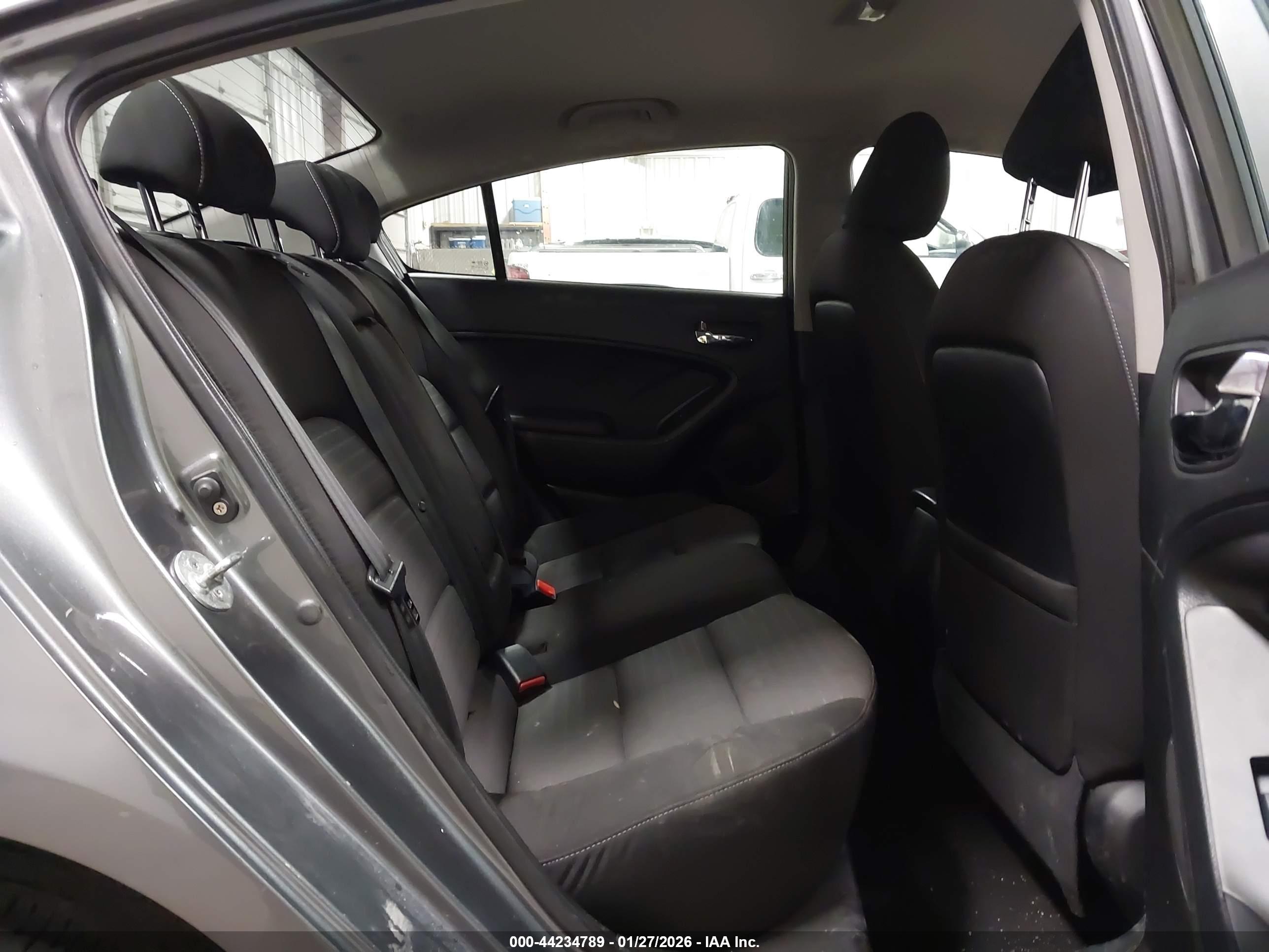KIA FORTE image 8