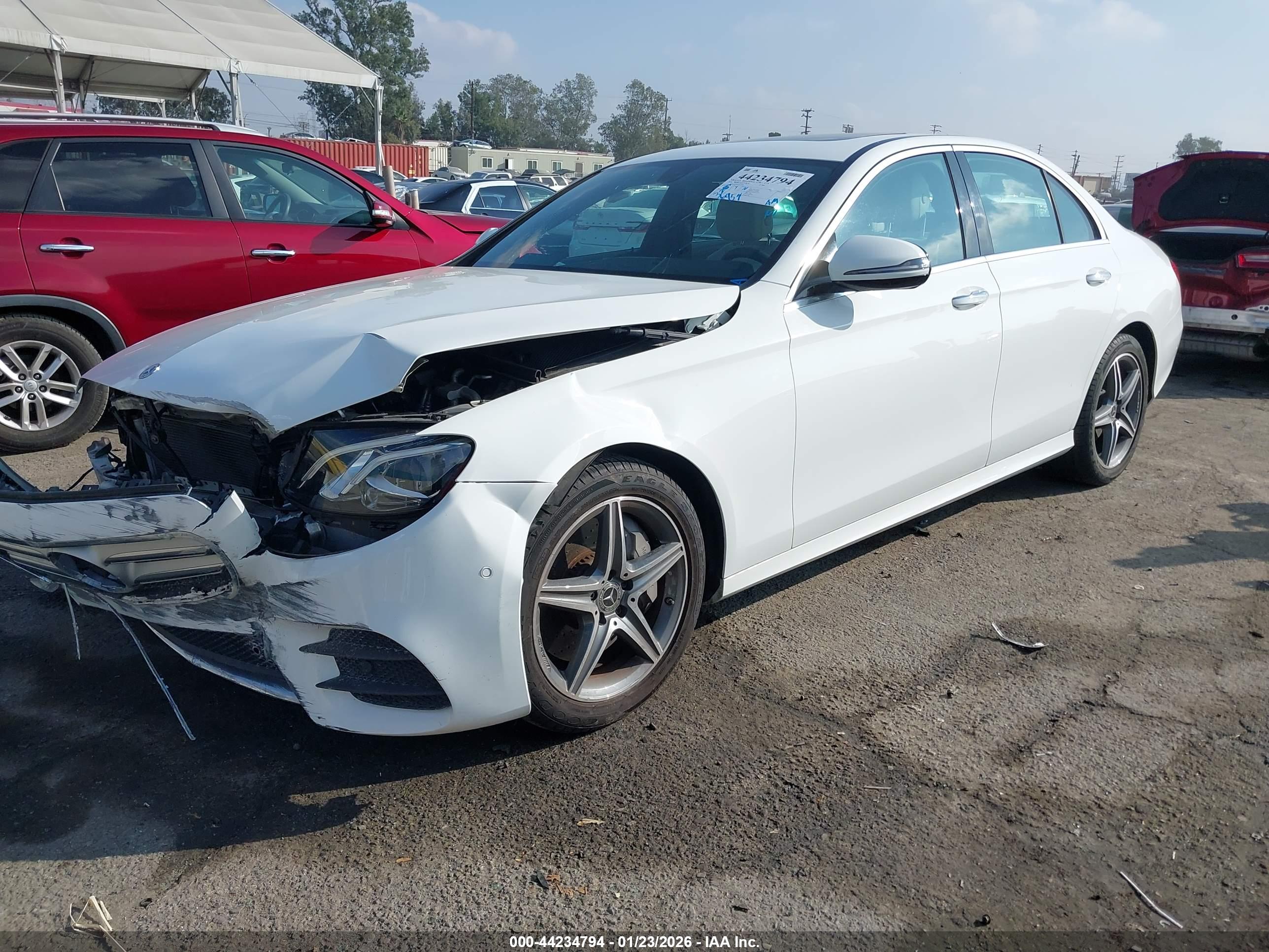 MERCEDES-BENZ E image 2