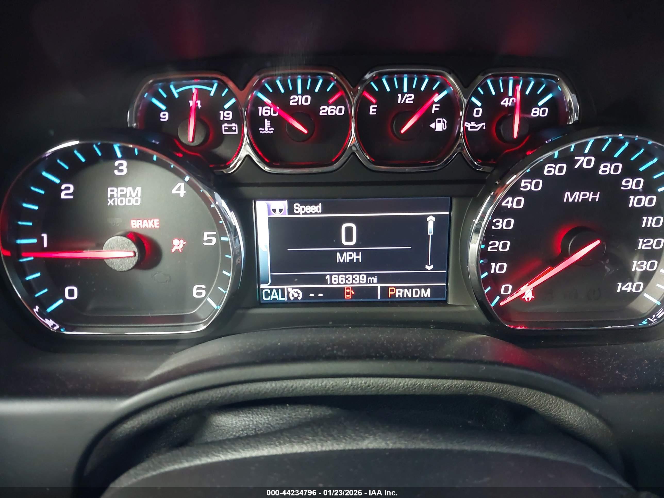 CHEVROLET SUBURBAN image 7